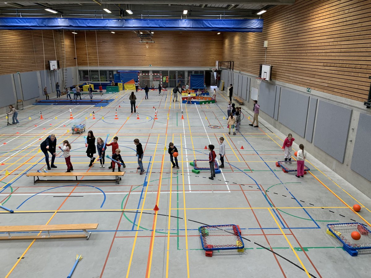 LfjmPrimaire's tweet photo. |#Evènement - #Journée franco-allemande-24|-La SI allemand du @LfjmPrimaire  a accueilli l’#IDSB à l’occasion du 61ème anniversaire du #TraitéElysée. Au programme #Sport - #Littérature - #Culture - #Lecture de textes historiques - #GastronomieAllemande-@aefeinfo @AmbassFranceBel https://t.co/6ui2Zg1hp2