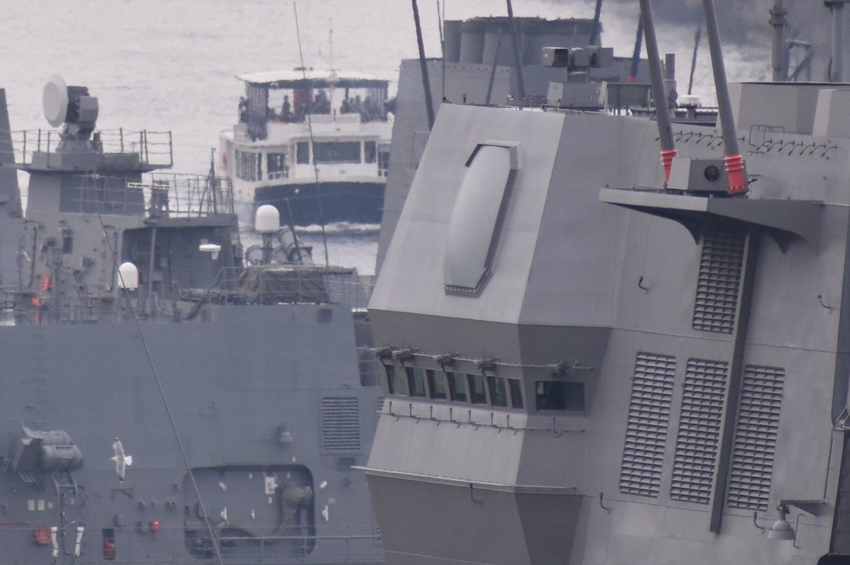 4mSrXFyh8D4Px2T's tweet photo. 護衛艦いずもの艦橋とシーフレンド7
#横須賀
#yokosuka
#横須賀行きたい
#そうだ横須賀行こう
#YOKOSUKA軍港めぐり
#YOKOSUKA軍港めぐり行きたい
#そうだYOKOSUKA軍港めぐり行こう
#シーフレンド7
#seafriend7
#護衛艦いずも
#DDH183
#海上自衛隊横須賀地方総監部
#カイジョージエイタイ
#自衛隊大作戦 https://t.co/KO7NewEiDu