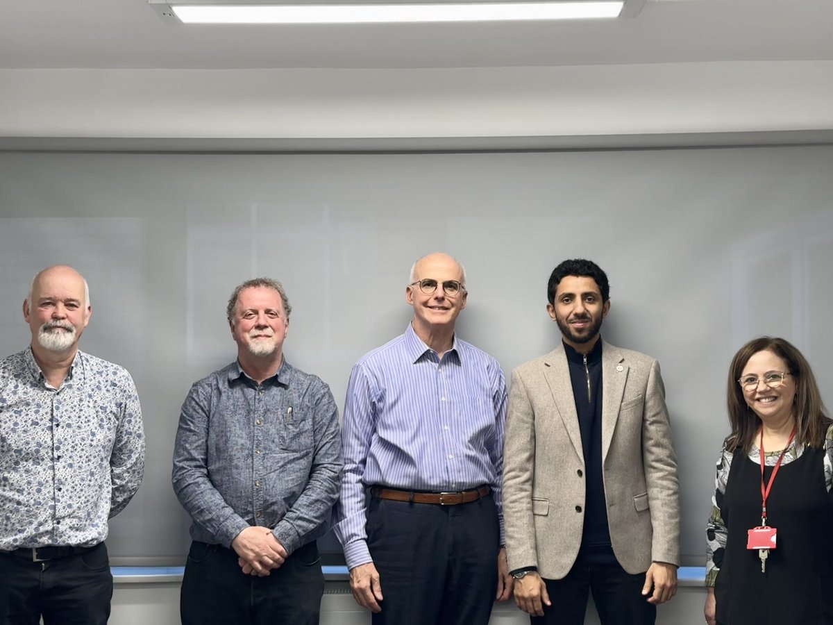 بفضل الله وتوفيقه ثم دعاء الوالدين والمحبين أجتزت مناقشة الدكتوراه بتخصص العمارة من جامعة كارديف. 
I am delighted to announce that I have been awarded a PhD degree in Architecture from Cardiff University.