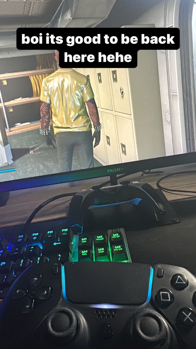 dshanbtw's tweet photo. :) https://t.co/YWtZBiLJHS