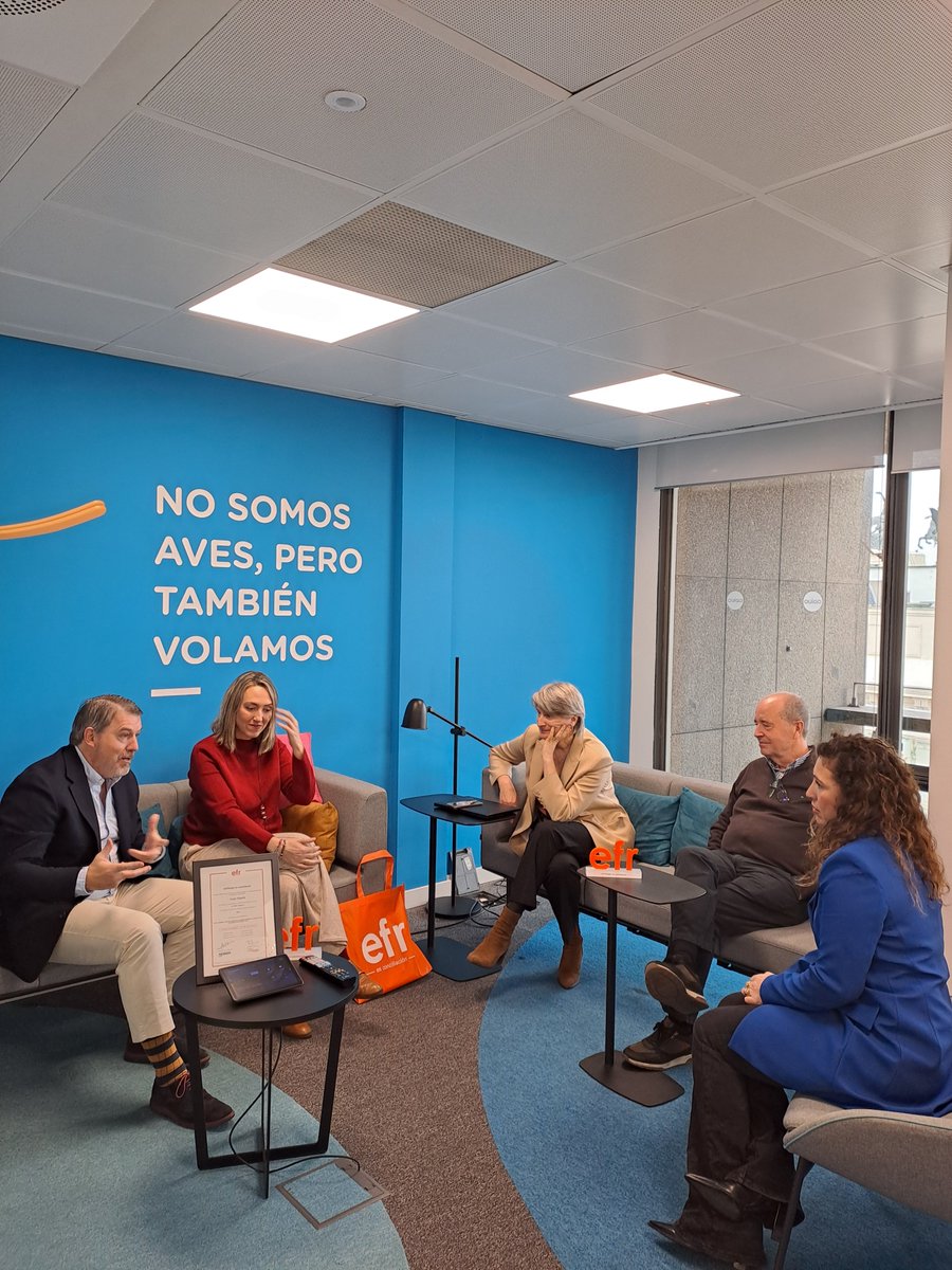 ¡Nueva entidad comprometida por la #conciliacion!
<a href="/OUIGO_Es/">OUIGO España</a> , el operador low-fare de trenes de alta velocidad en España, ha sido reconocida como empresa responsable con sus colaboradores y invertir en el equilibrio entre la vida laboral y personal de su equipo. ¡Enhorabuena!