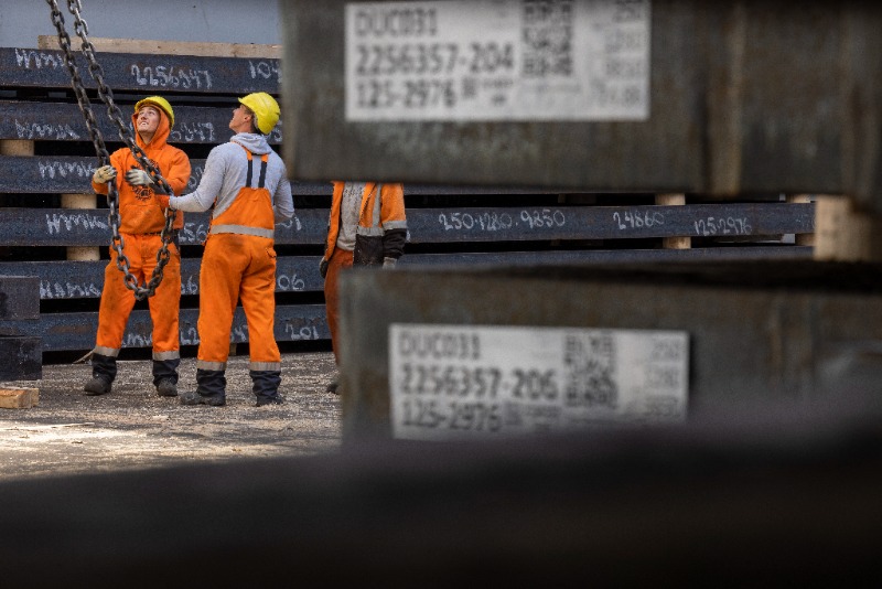 De haven North Sea Port ziet de werkgelegenheid toenemen tot 106.000 directe en indirecte jobs en de toegevoegde waarde stijgen tot 12,73 miljard euro bit.ly/3OcdIyM #jobs #toegevoegdewaarde #togethersmarter