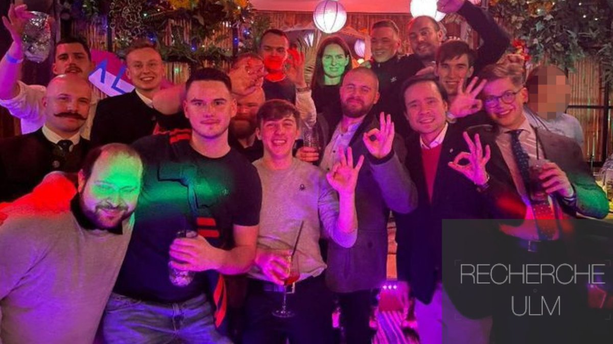 IbDoku's tweet photo. Die wissenden Leute von @RechercheUlm
 haben eine starke Recherche zu dem Skandalabend verfasst, an dem #AfD-(Nachwuchs-)Politiker und Identitäre in einer Gredinger Disco Naziparolen gröhlten. Leseempfehlung: https://t.co/axAquMRARE https://t.co/VrMsTPgmTQ