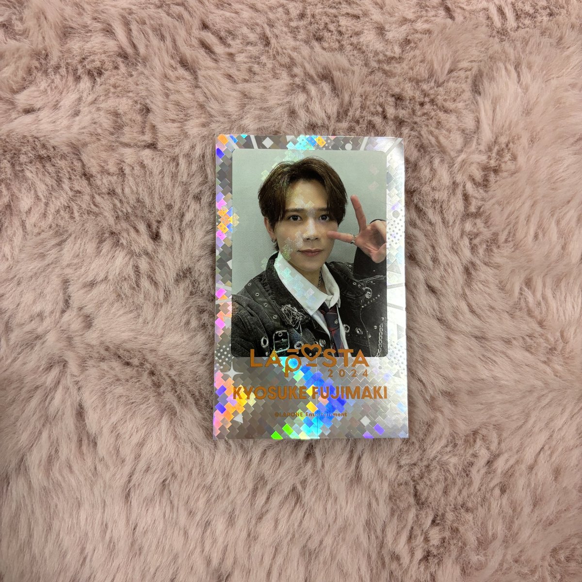 se__ndipity's tweet photo. @tmpjwtp25 初めまして。リプライ失礼致します🙇🏻‍♂️当方FCステッカー藤牧所持しております。同種木村と交換可能でしょうか？ご検討お願いいたします。 https://t.co/3R8IcQ52IQ