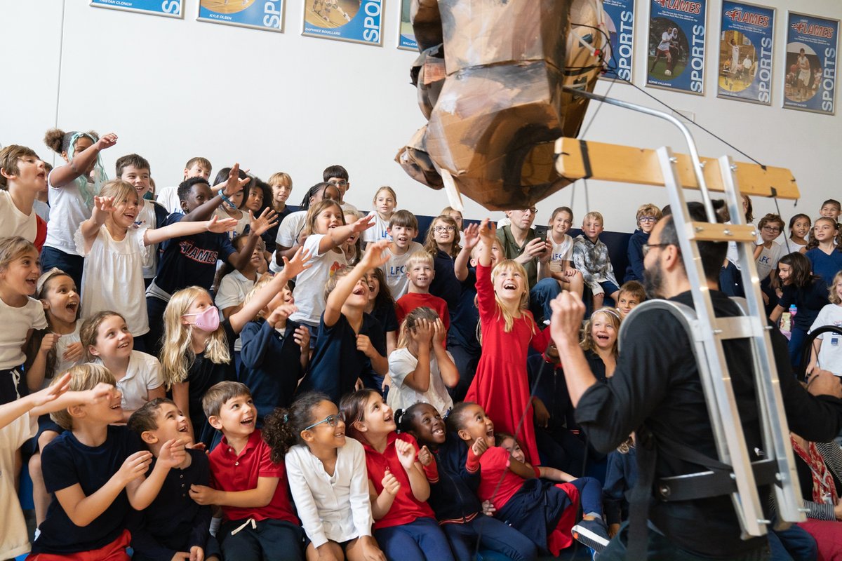 Applications are now open for our Artist-in-Residence program, and we are looking for a new collaborative artist to work with our students throughout the 2024-2025 school year. All disciplines are welcome! shorturl.at/esvwV #ArtistinResidence #LycéeJourney