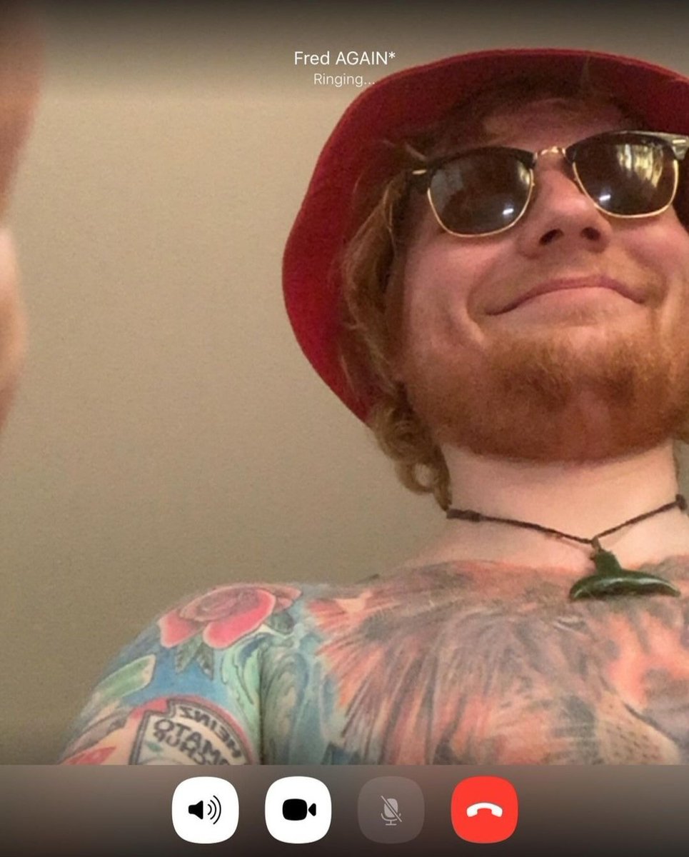 superjules69xxx's tweet photo. Ed Sheeran's photo dump game is STRONG 🤩
#EdSheeran #mondaydump https://t.co/5PPBitY1qS