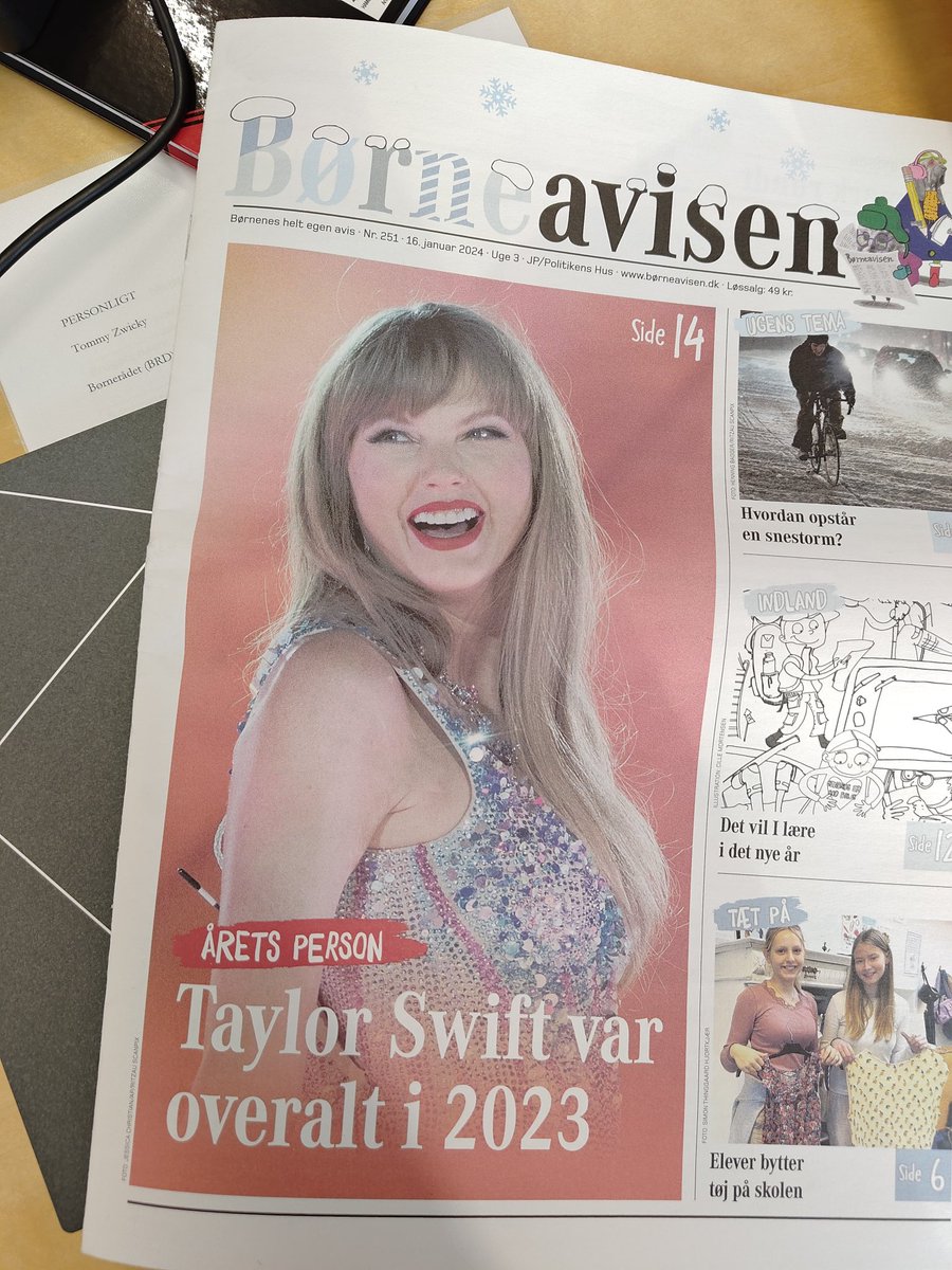 TommyZwicky's tweet photo. To af mine favoritter i fornemt samspil:  Taylor Swift og Børneavisen ♥️
#taylorswift #børneavisen https://t.co/1lO9hNBeYG