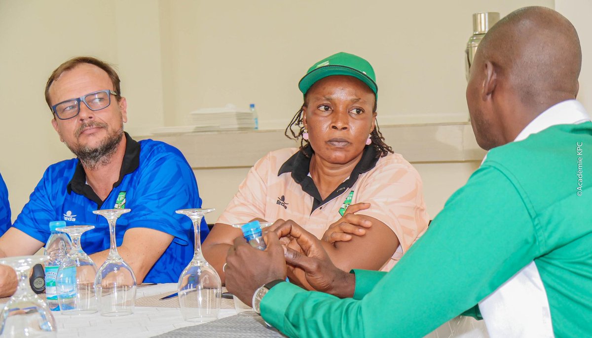 academie_kpc's tweet photo. | 𝐆𝐚𝐭𝐡𝐞𝐫𝐢𝐧𝐠 𝐀𝐟𝐫𝐢𝐜𝐚 2024  🇬🇳 🇮🇪 🇲🇱 |
 🍽🥂🍸REPAS ENTRE ENCADREURS.

---
🗓 Khorira 𝘿𝙪 21 𝙅𝙖𝙣𝙫𝙞𝙚𝙧 𝙖𝙪 04 𝙁é𝙫𝙧𝙞𝙚𝙧 2024 
@th_guillou @ASECMimosas 
#AcademieKpc #gatheringafrica2024 #guinee #cotedivoire #mali #asecmimosa #derbyacademie https://t.co/9n88PM9oy0