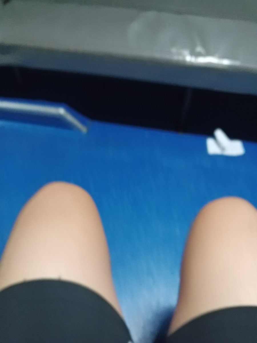 AlLoLias's tweet photo. Shoutout kay kuyang katabi ko sa foodcourt kanina, pinicturan ba naman legs ko habang nakaupo kasi pang training na shorts suot ko kaya maikli (pic is shown below for reference)🤣
Malay mo andito pala siya 👀
#alterbagets
#alterbaguio
#str8togay https://t.co/BlQfFvzCra
