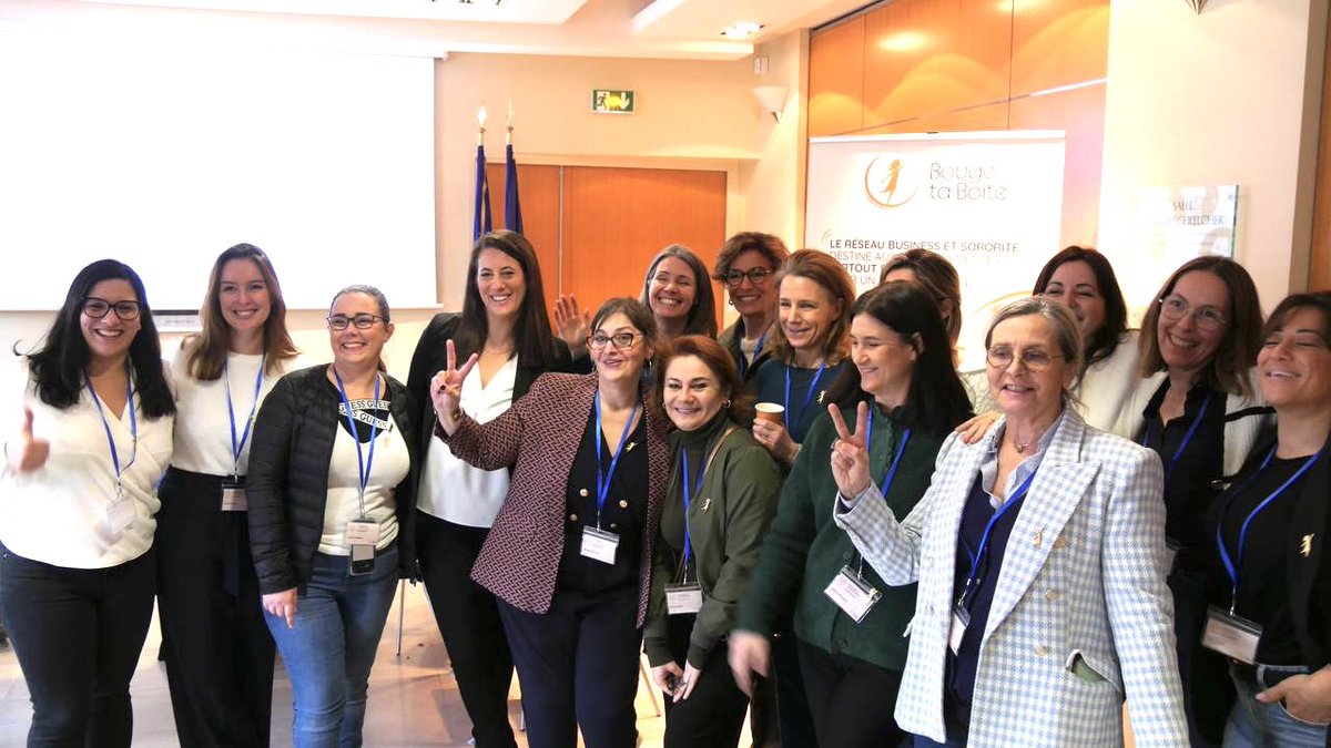 ADublanche's tweet photo. Bravo aux formidables femmes de @BougeTaBoite des Boucles de Seine réunies ce matin à Houilles pour leur invitation à présenter les aides régionales aux entrepreneuRES, aux côtés de ma chère @marieeloyfdeb!

Que d’énergie, d’optimisme et d’envie pour faire décoller leur entreprise et embarquer d’autres femmes avec elles. Ne lâchez rien!

#entrepreneuriatfeminin #oser