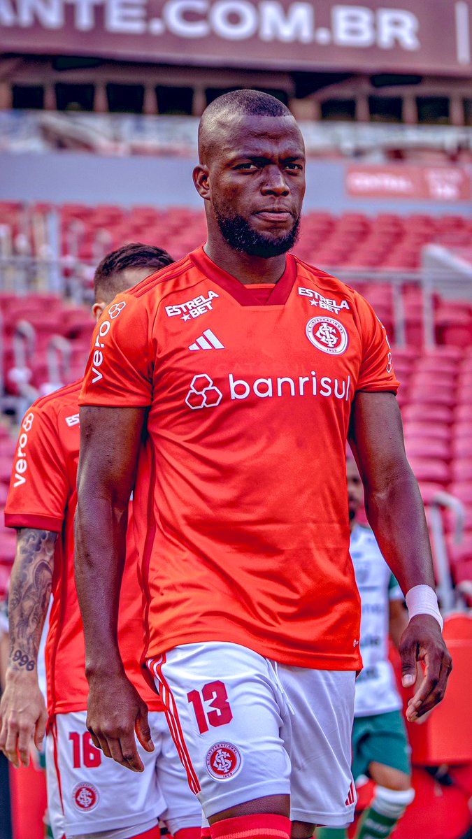 🇪🇨 Enner Valencia llegó a 16 Goles + Asistencias con el Inter. 🔴⚪️

🏟 29 partidos
⚽️ 13 goles
🅰️ 3 asistencias
⏰ 127' p/ producir gol

2024 parece un año muy prometedor 🇮🇩