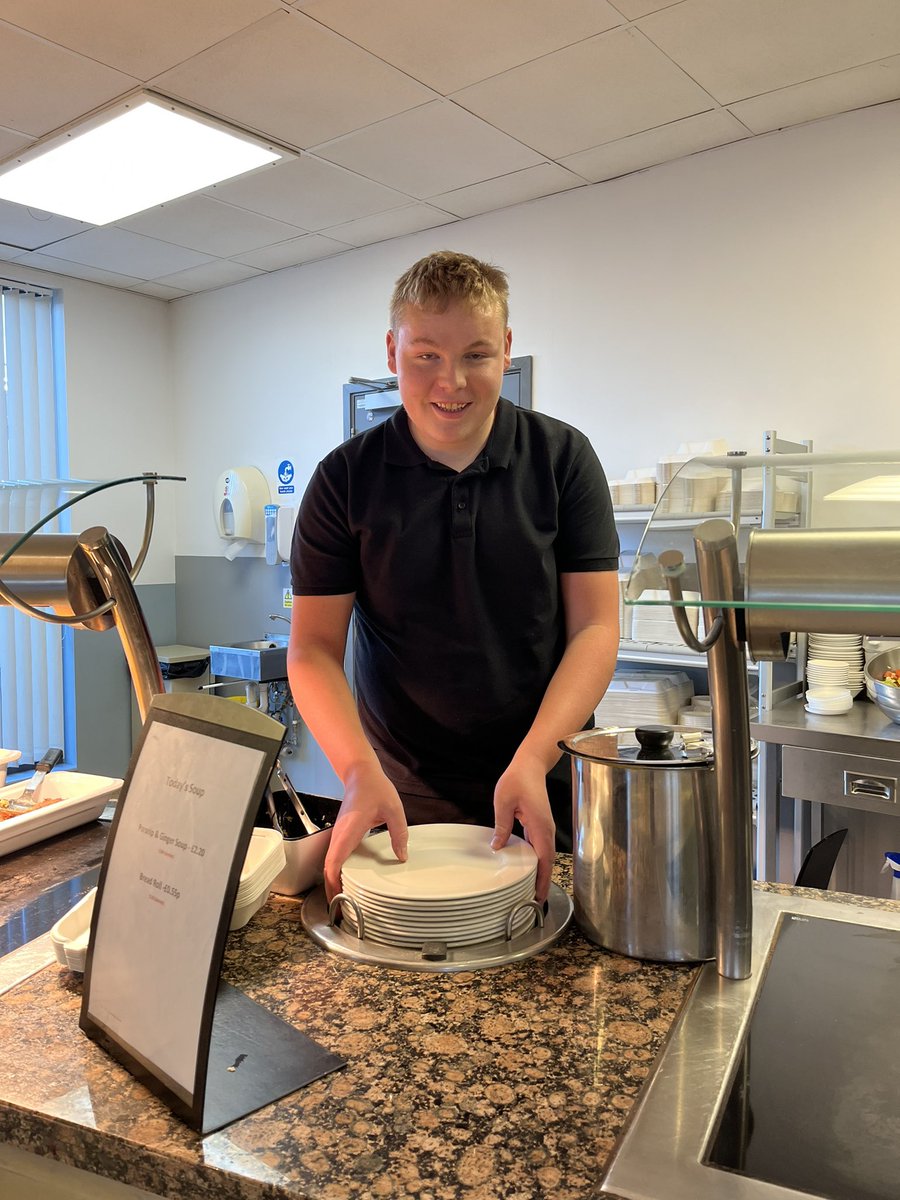 ProjectSearch4's tweet photo. Ryan is loving his second placement in the restaurant with his variety of tasks front of house and in the wash up area. Working along the @ISS__UK team he is keen to develop his confidence when dealing with the public. @UHDBTrust @DirectEBP @ProjectSEARCHHQ https://t.co/81PXC3ehHT