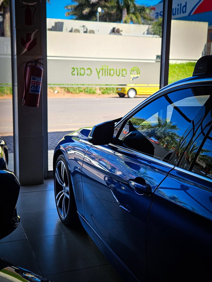 MotoringZulu's tweet photo. NEED MONEY FOR BMW

This thing is magnificent 😍extremely immaculate condition with a bulletproof motor humming silently under the hood.

A definite rare find. https://t.co/CvuGr4yIO7
