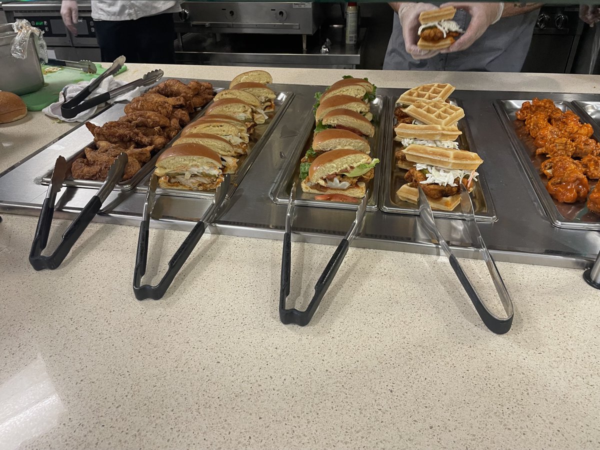 SJUConfServices's tweet photo. Johnny's Chicken Shack is now open in Marillac Terrace! 🍗  We are so excited about this new addition to our meal options on campus! Our office got an exclusive tasting and it surely is something you don't want to miss. 🎉@Stjohnsu #SJUConferenceServices #StJohnsUniversity https://t.co/dgqczDtV4O