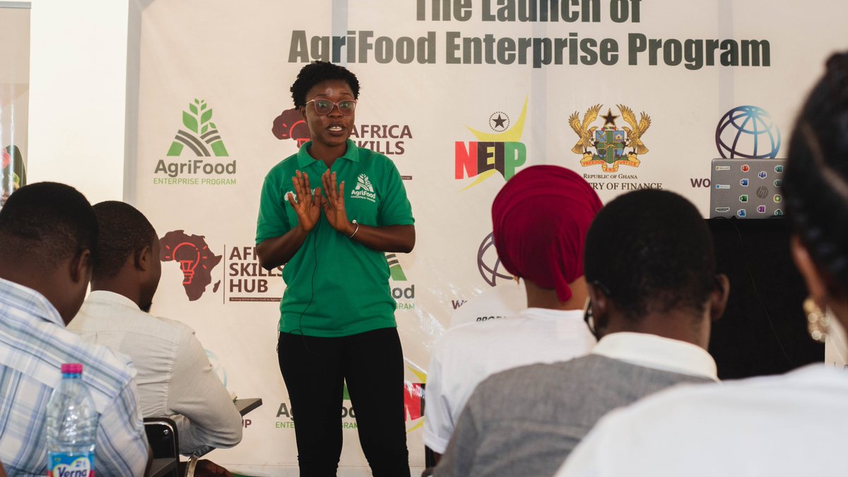 ASHAfrica_'s tweet photo. Our beneficiaries from the #AgrifoodEnterpriseProgram had a training session on sustainable agricultural practices &amp; comms skills. 
They covered various topics including cutting-edge eco-friendly strategies, and improving their comms abilities to build strong industry connections https://t.co/yPGbM2qgw1