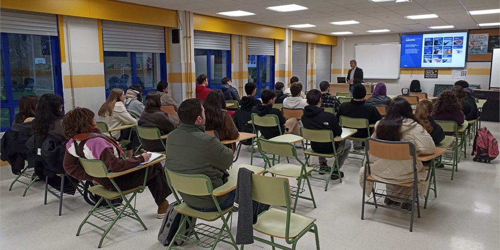 WeAreAltia's tweet photo. ¡Empieza la V ed. de #Gentech !
Hemos estado en el IES Plurilingüe Pintor Colmeiro, Silleda, dando el pistoletazo de salida y potenciando el gen tecnológico de los alumnos de 2º de bach.
Todavía puedes inscribir a tu centro ➡️ https://t.co/XFcQIoumKn #AltiaInAction #Digitalent https://t.co/fm1Bbd96nr