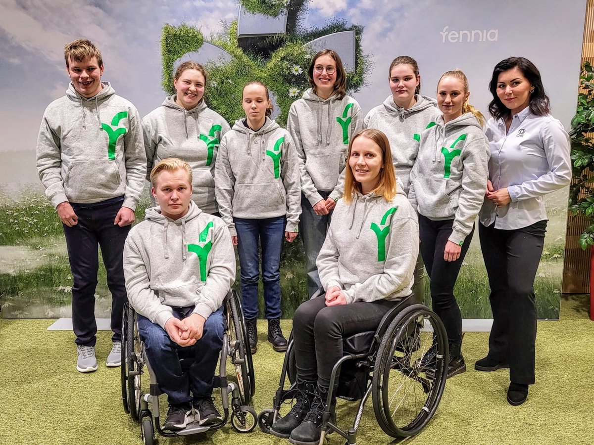 CHS_Finland's tweet photo. @FinnParalympic #TulevaisuudenTähdet  julaistiin tänään. CHS Marketing Manager Marianne Harjula: "CHS on jo pitkään ollut osana paraperhettä ja meille lasten/nuorten tukeminen &amp; tulevaisuuden tähtien ja huippu-urheilijoiden auttaminen on sydämen asia. Onnittelut!" 💙 #paraperhe https://t.co/ohtBEaSJcP