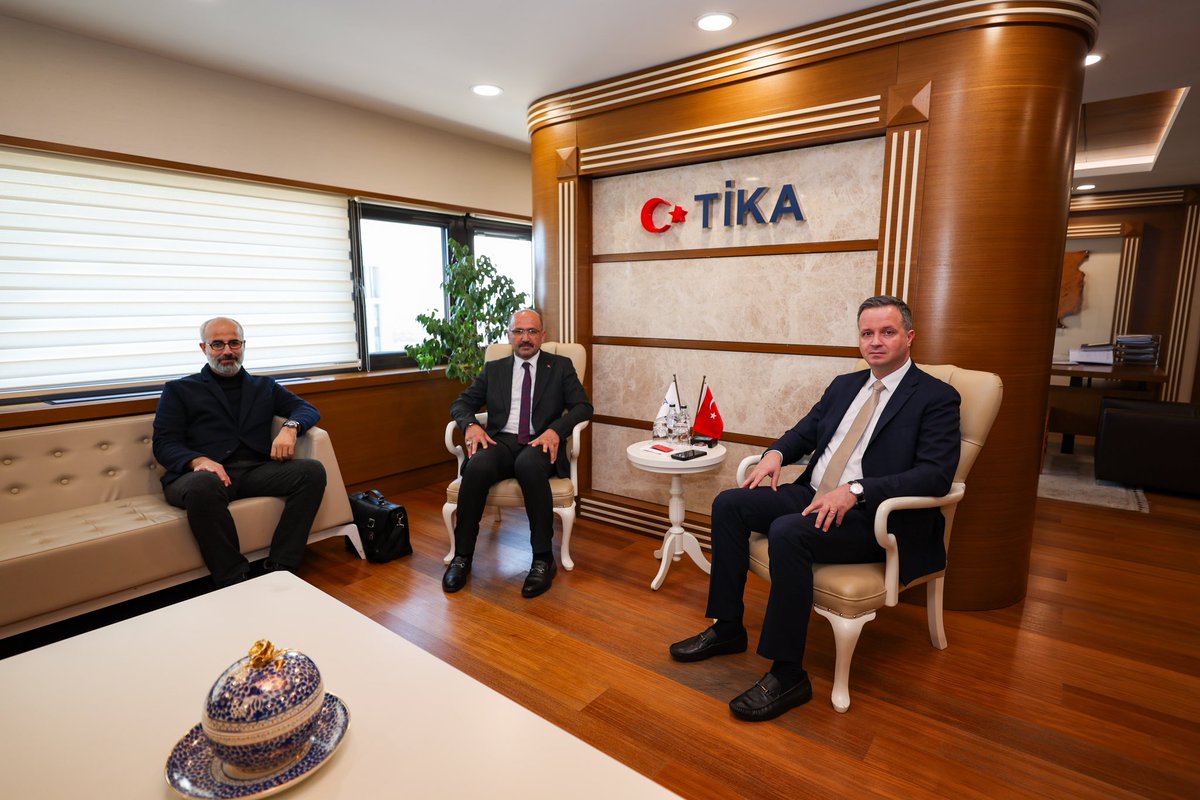 TiKA tweet media