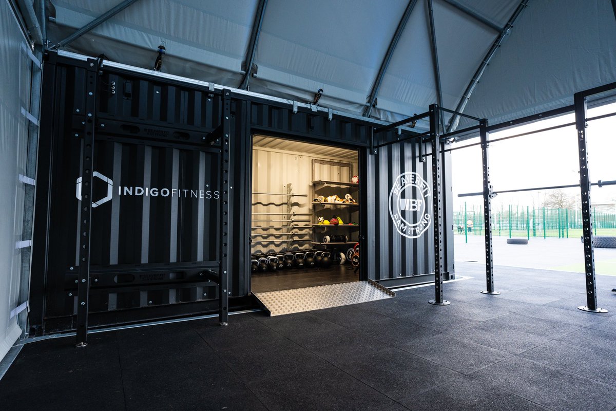 Sneak peak of an exciting new outdoor fitness space, recently completed at the end of 2023. 

BeaverFit UK

#TrainingSpace #OutdoorFitness #FitnessSpace #OutdoorTraining