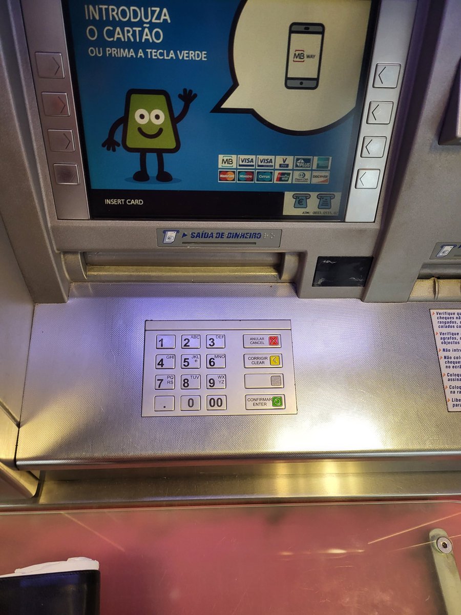 PSP homofobica ,racista,ant-LGBT,não serve na nossa sociedade humana pois não passam de criminosos de Farda e com ordem para matar ou não fazerem nada contra o crime uma nódoa na nossa sociedade LGBTQ e somos iguais porque somos todos iguais e Português ou não