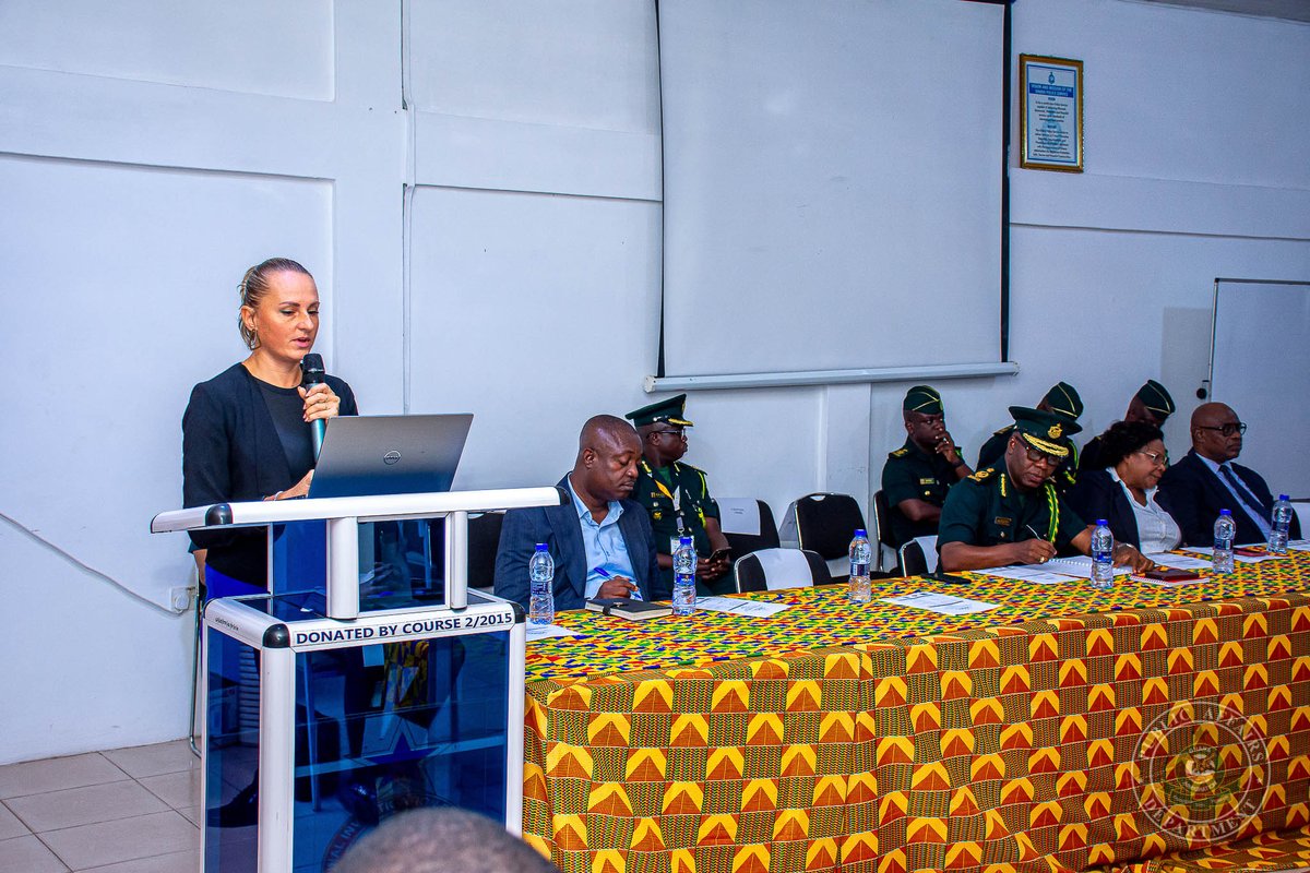 Gha_Immigration's tweet photo. Selected Officers of the Ghana Immigration Service undergo a 4-week advanced Investigation Training at the Police Detective Training Academy - Tesano, to enhance capacity on crime investigations @GhPoliceService @MinterGh https://t.co/mFnCrrpZPi