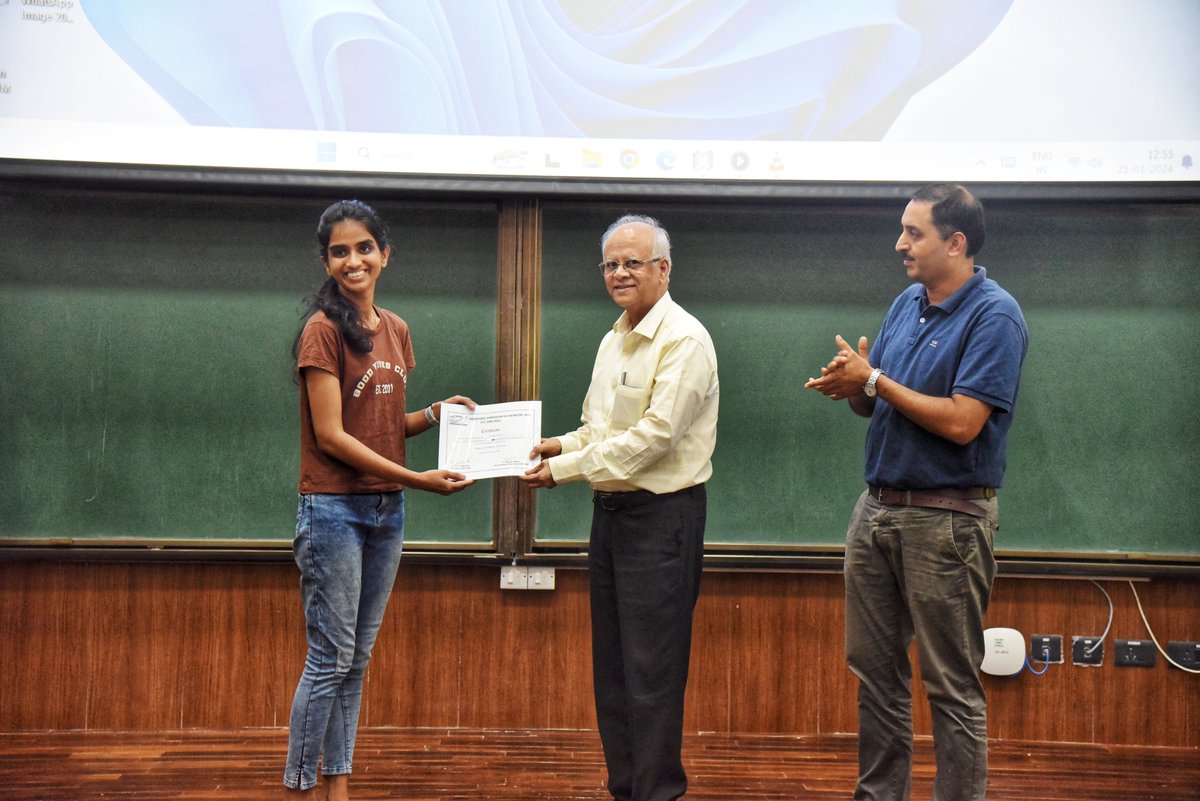 Congrats to @DevikaRajan17, who 'slam'med her way to the Best Oral Presentation award at the 4th Frontiers symposium in Chemistry- FS-CHM 2024 @tvmiiser @Chemie_iisertvm