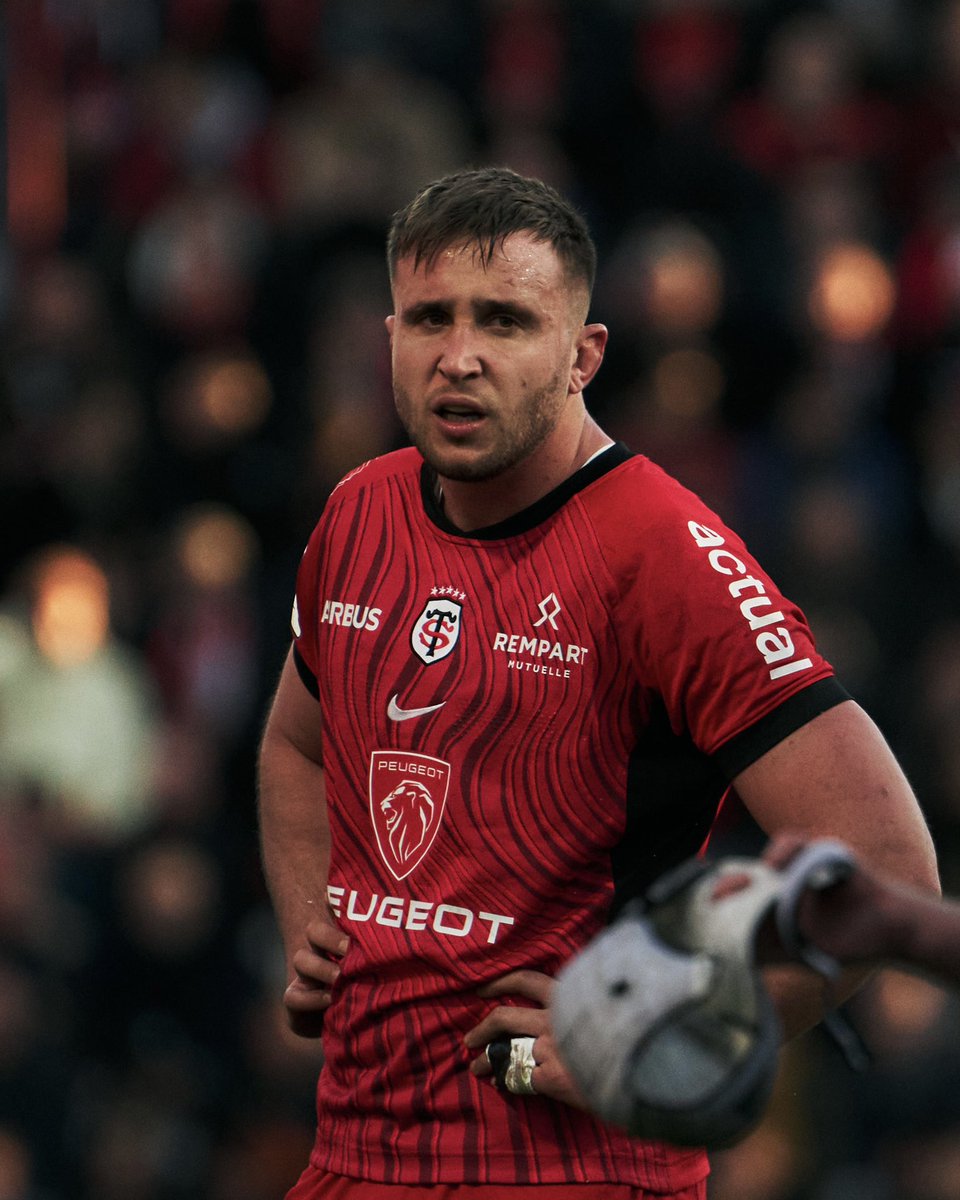 Le verdict est tombé pour Anthony Jelonch, sorti blessé face à Bath. 

Notre 3ème ligne souffre d'une rupture des ligaments croisés du genou 🤕
Il sera malheureusement absent plusieurs mois mais nous le soutiendrons tout au long de son rétablissement, pour revenir plus fort 💪❤️‍🔥