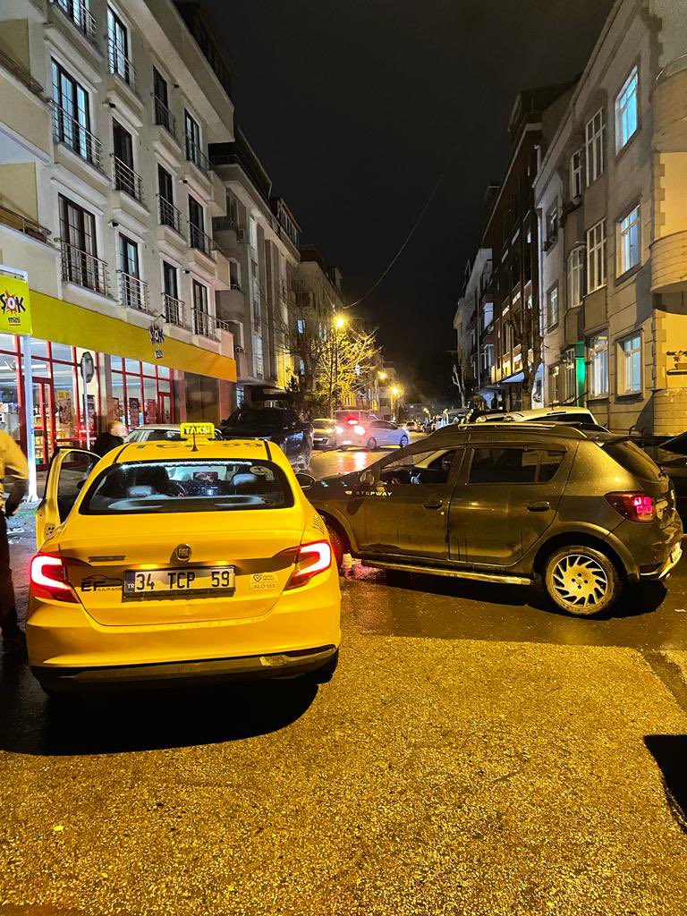 Ata_Kayra's tweet photo. @iteo34 @ekrem_imamoglu @istanbulbld 2- 15 gündür bugün yarın diye beni oyalıyorlardı ve bugünde tutanak tutmak istemiyorum dediler, bu nasıl bir vicdansızlıktır, yazıktır, günahtır, ???? https://t.co/a8qXiK6ZJ3