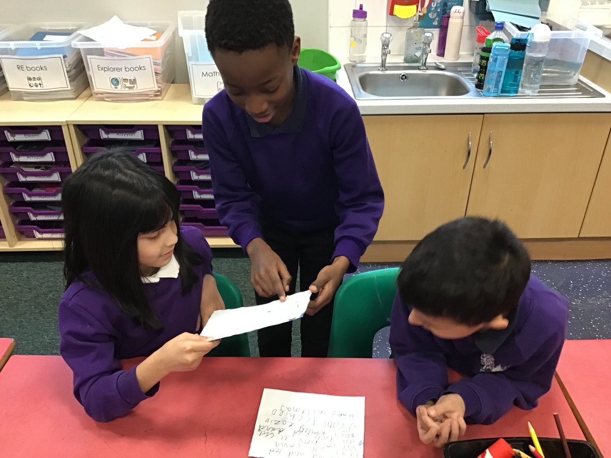 shipley_ce's tweet photo. A little belated but Year 3 loved receiving Christmas cards from their buddies at @OxenhopeCEPS
We can’t wait to meet you!
@WeAreBDAT @Linking_Network #schoolslinking #linkingnetwork #friendship #diversity https://t.co/SpJqLzJE6N