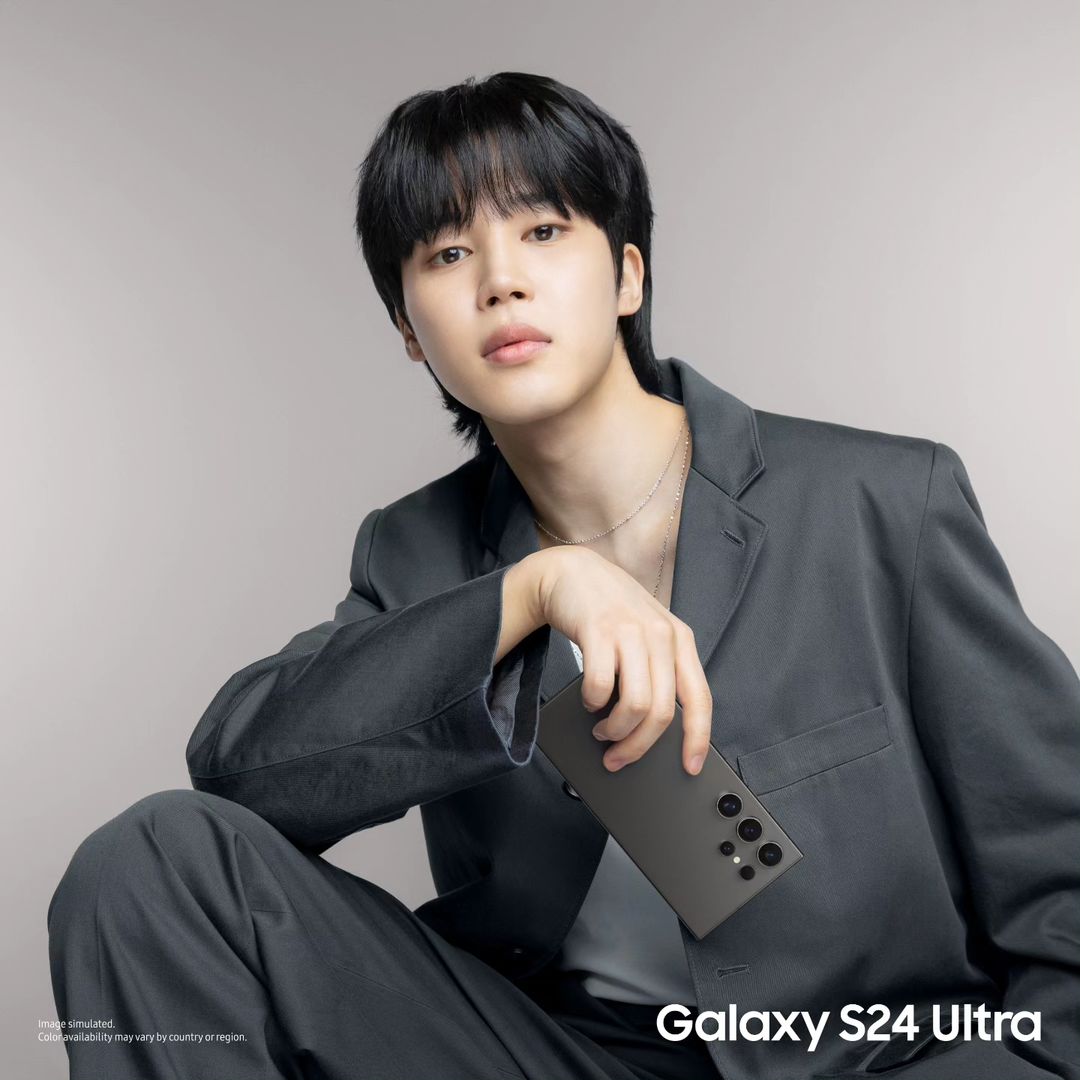 SamsungAlgerie's tweet photo. From casual cool to formal elegance - you name it! The new #GalaxyS24 Ultra makes every outfit look stylish. Just check out how cool #Jimin of @bts.bighitofficial looks with it. #GalaxyxJimin #GalaxyAl #SamsungUnpacked
#SamsungAlgeria https://t.co/DMtky04Kch