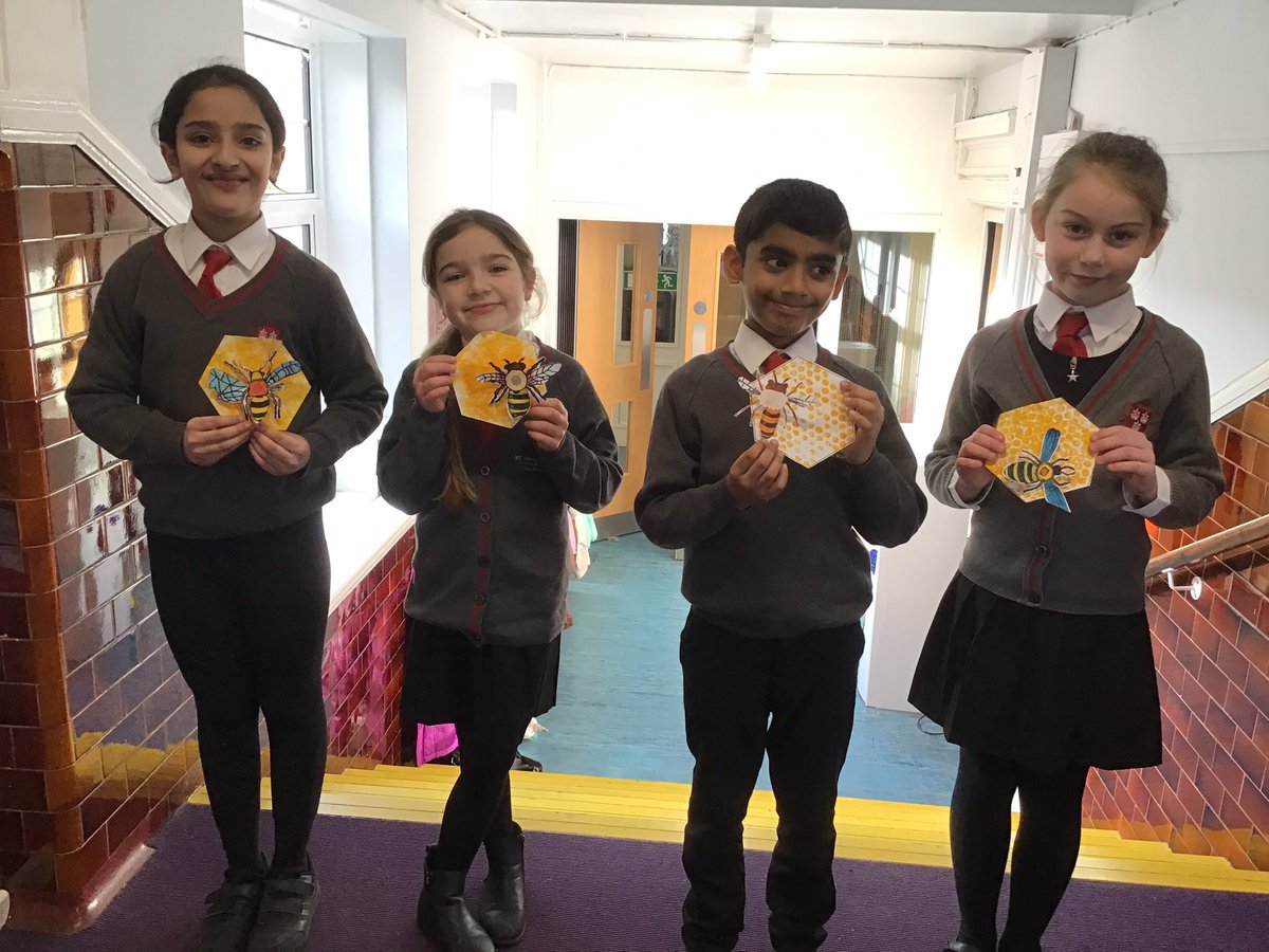 Class 4’s beautiful artwork based on @mrjamesmayhew ‘s #onceuponatune. We were inspired by ‘The Flight of the Bumblebee.’ They each completed their own bumblebee and piece of honeycomb, creating our very own hive! #perseverancestc #unitystc