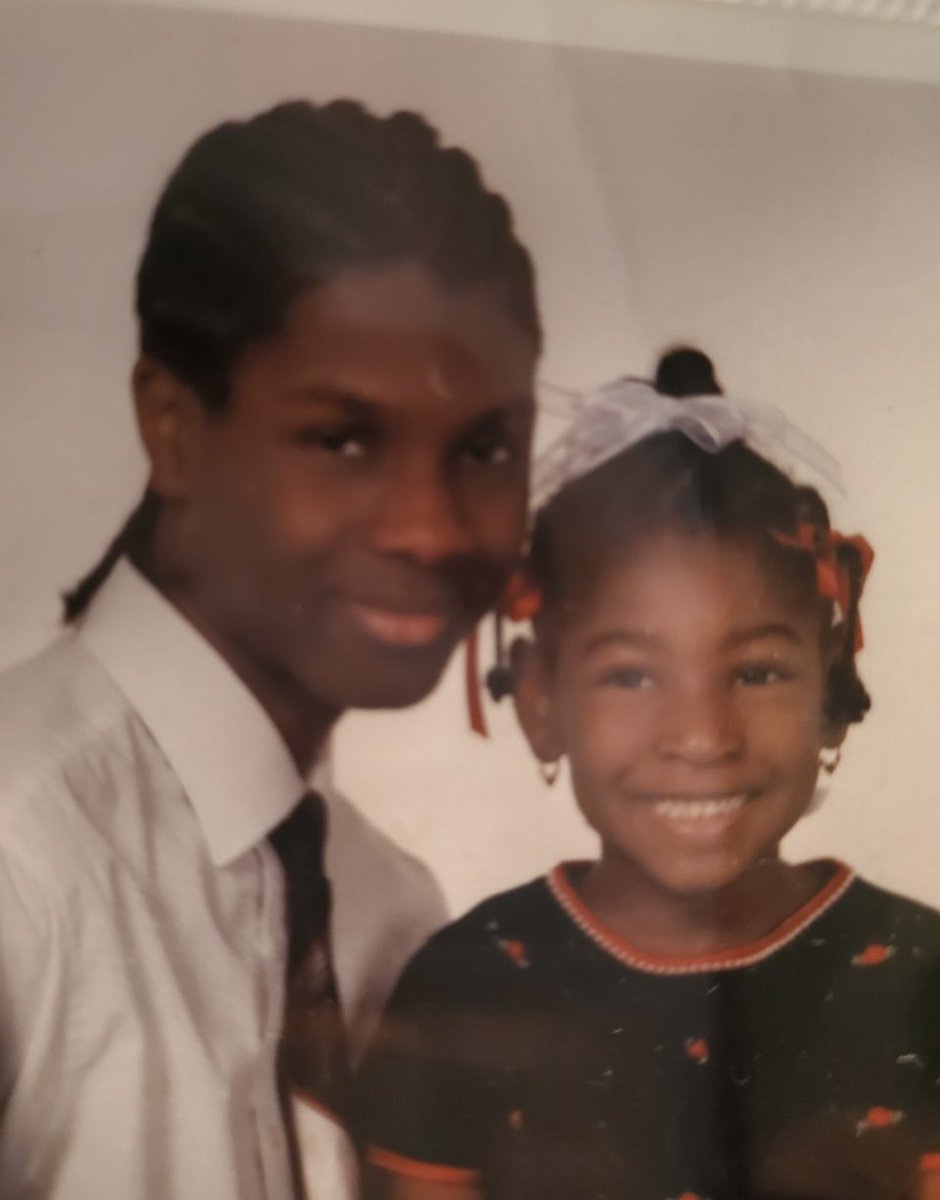 WSaundersMusic's tweet image. Happy Birthday to meeeee!! I’m blessed to share my special day with these two beautiful, AMAZING women… my mom and sister. Loving on them (and myself) today!! ♥️♒️🎉🎉 #HappyBirthday #Bday #OneTwoTwo #AquariusSeason #Family #BdayTwins