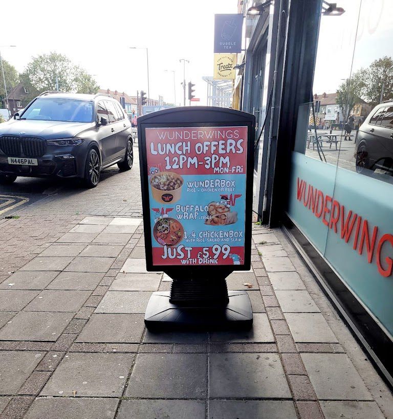 XLDisplays's tweet image. 💡 Customer Spotlight 💡

We love a good pavement sign photo here at XL &amp;amp; this brilliant image of Wunder Wings FLEXMASTER® Pavement Sign looks great. Thanks for sharing!

FLEXMASTER® Pavement Sign buff.ly/3BqhFrR
Pavement Signs buff.ly/2PQh52o

#pavementsigns