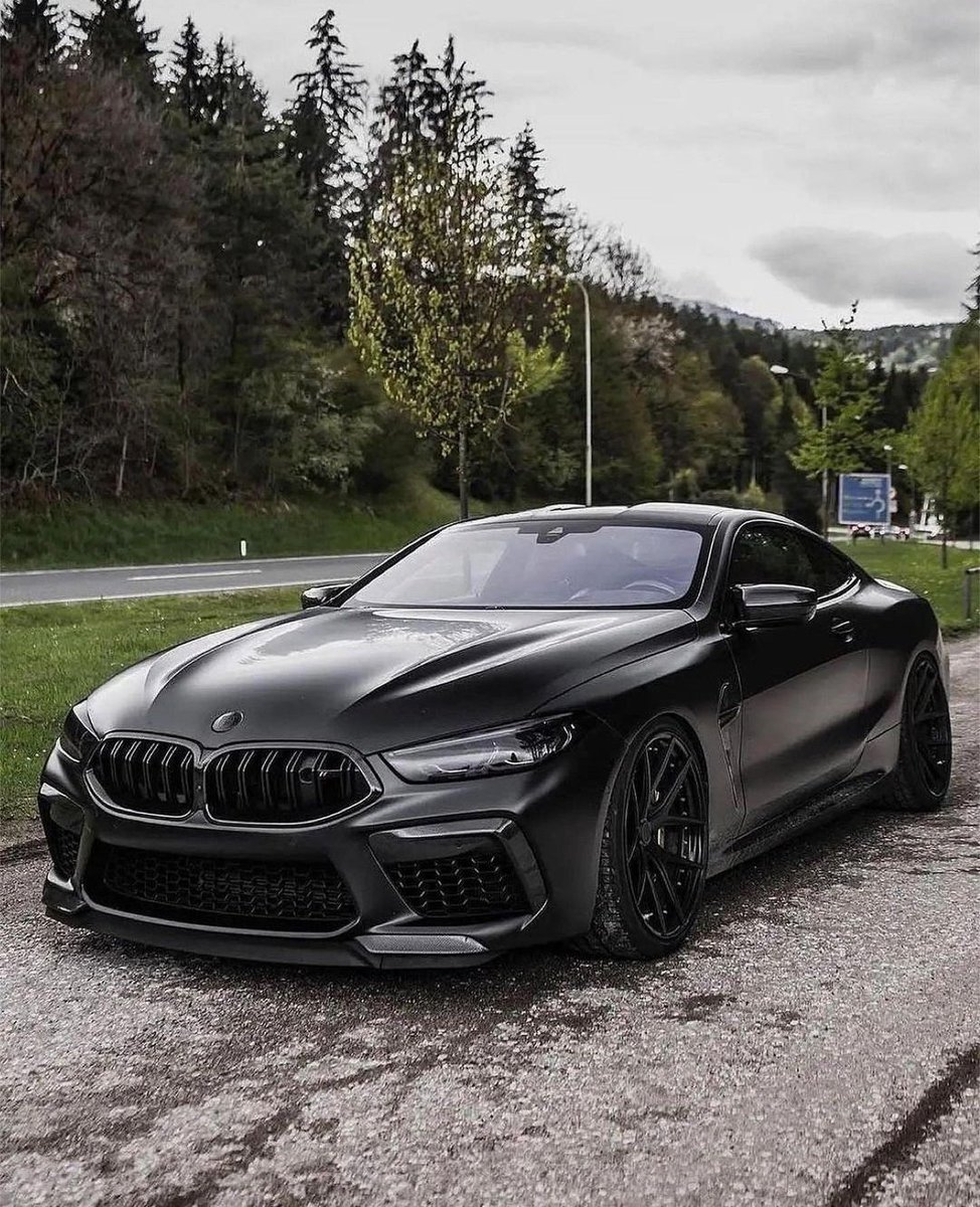 WorldWideCarsTM's tweet photo. The Dark Knight M8 🦇 https://t.co/Z623HtloGJ