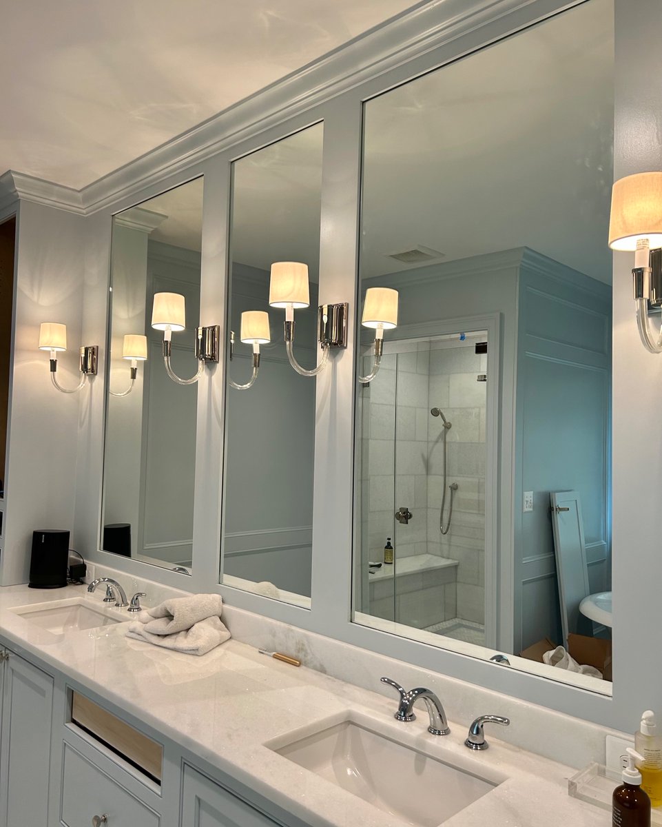 Showerdoorking's tweet photo. Reflecting Bethesda's charm with a mirror install in a primary bathroom. πβ¨
.
#ReflectiveElegance #BethesdaBeauty #showerdoor #mirrors #bathroomremodel #bathroomreno #bathroominspo #bathroomideas #bathroomgoals #bathroomenvy #bathroomsofinsta https://t.co/jQBnCEaKok