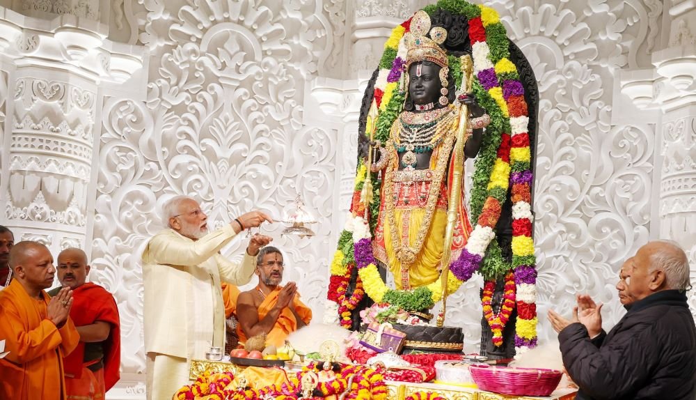 IndiaAbroad_'s tweet image. PM Modi&apos;s Divine Proclamation
Inspiring a Nation: Ayodhya Temple&apos;s Inauguration Spurs Call for Unity and Progress.

Click on the link to read the full story!
newindiaabroad.com/news/lord-ram-…

#RamMandir #DivineArchitecture #FloralSplendor #RamMandir #DivineMoment #UpCloseWithRamLalla…