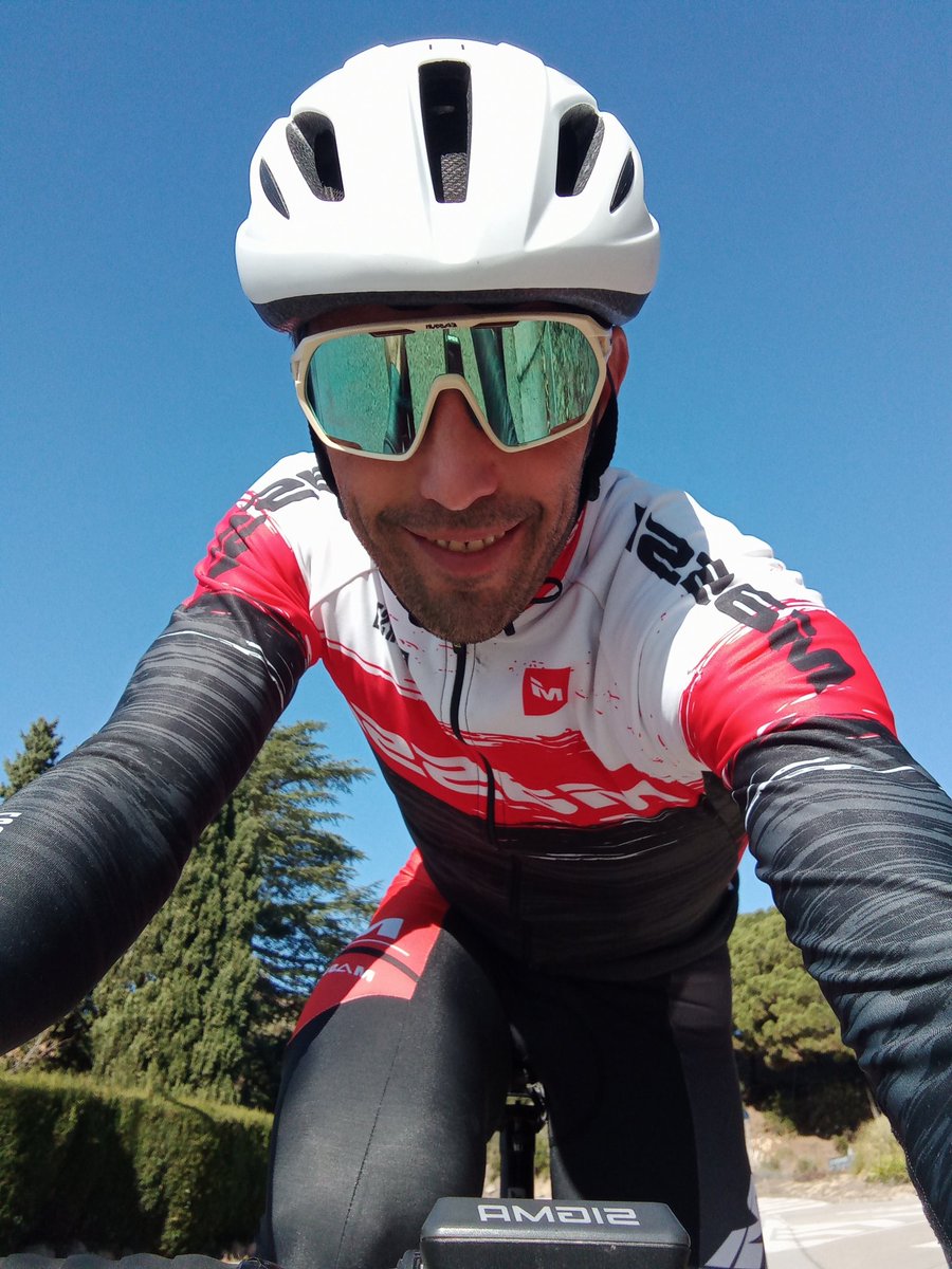 isranunez's tweet photo. Bendito "lunes al sol" ☀️🚴🙌
#Massi #BikingPoint #Inverse #Eassun #Nutrisport #SigmaSportIberia #CentreMedicLaRocaMontornes #AjuntamentDeMartorell #MartorellBike #Unstoppable https://t.co/jvteyECr78