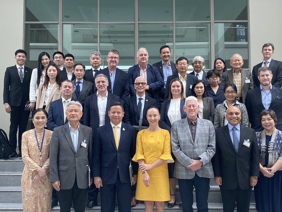 MFAThai's tweet photo. อธิบดีกรมอเมริกาและแปซิฟิกใต้เป็นประธานการประชุมระดมสมองร่วมกับหน่วยงานภาครัฐและเอกชน รวมถึง #Thaichamber และ #Austcham หัวข้อ “Enhancing Thailand-Australia Economic Engagement” เพื่อหารือแนวทางส่งเสริมการค้าและการลงทุนระหว่างไทยกับออสเตรเลีย 🇹🇭-🇦🇺(๒๒ ม.ค. ๖๗) https://t.co/rhVgcV64VS