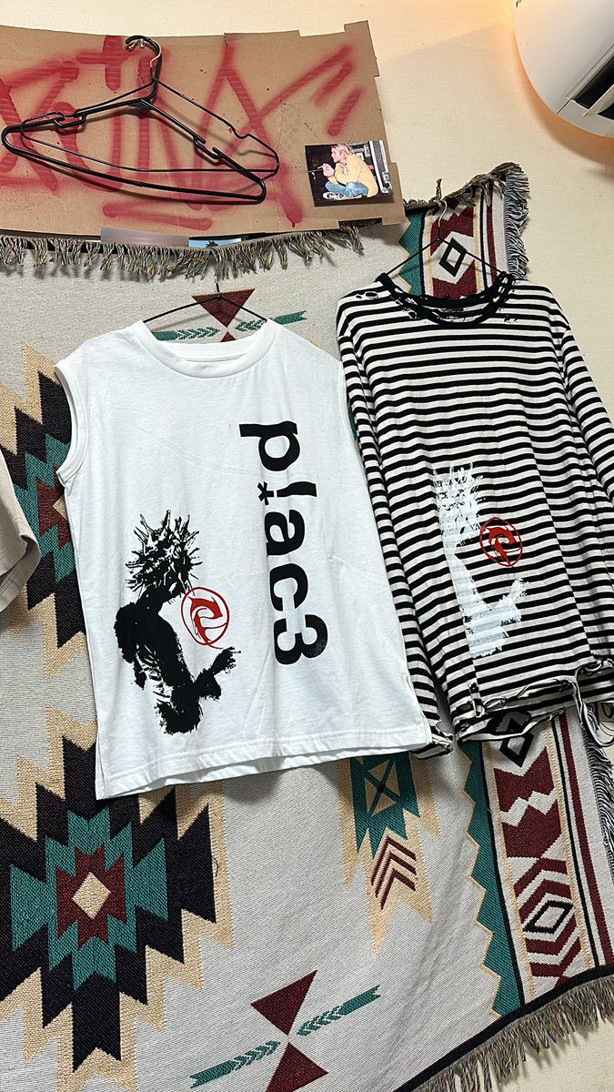 シルクスクリーン結構体力と集中力使う