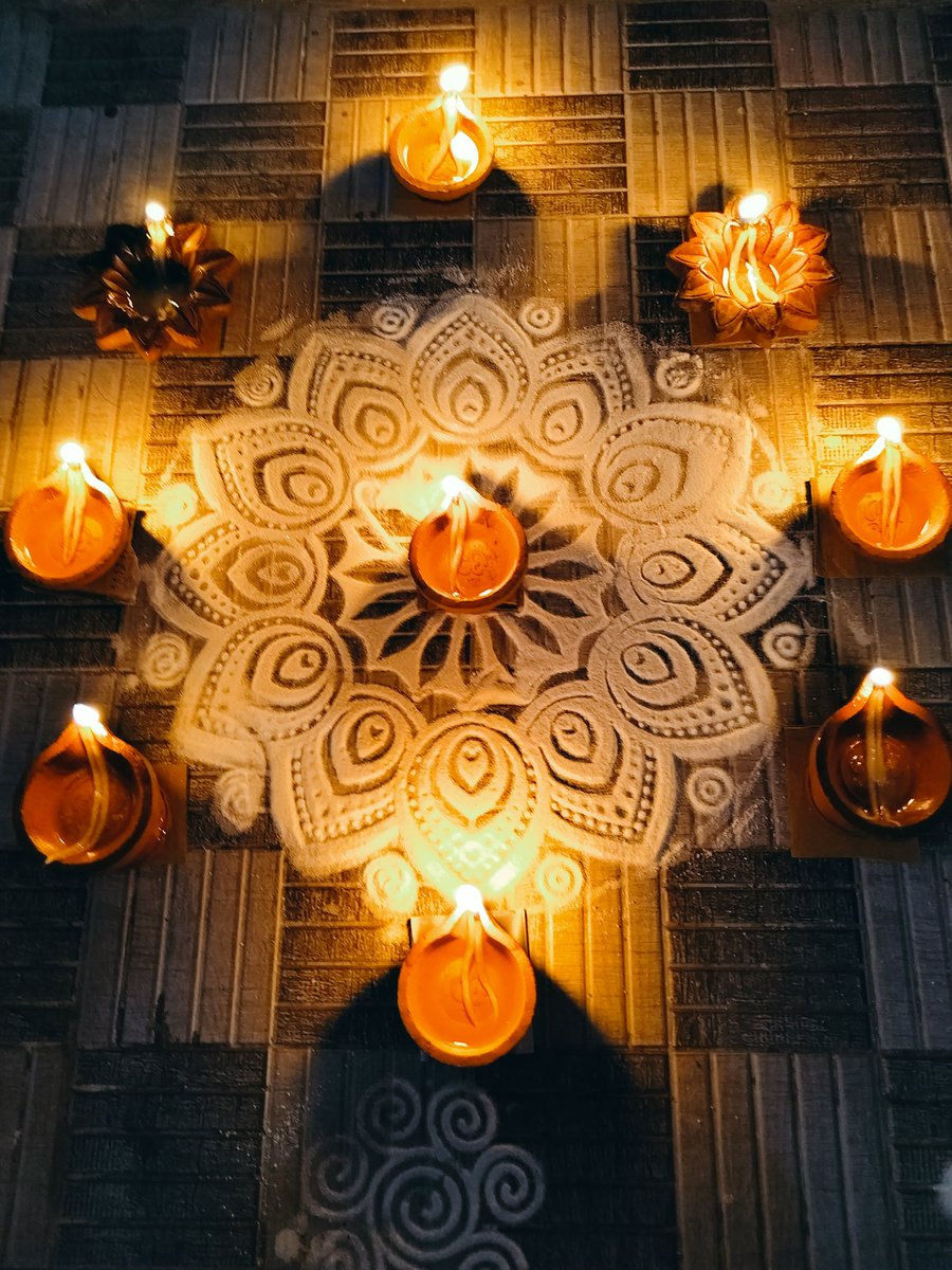 udayanah's tweet photo. रामो रामो राम इति प्रजानामभवन् कथाः।
रामभूतं जगदभूद् रामे राज्यं प्रशासति॥
(रामायणम् 6.131.103) @vnvbht https://t.co/Sl3dQfBmK9