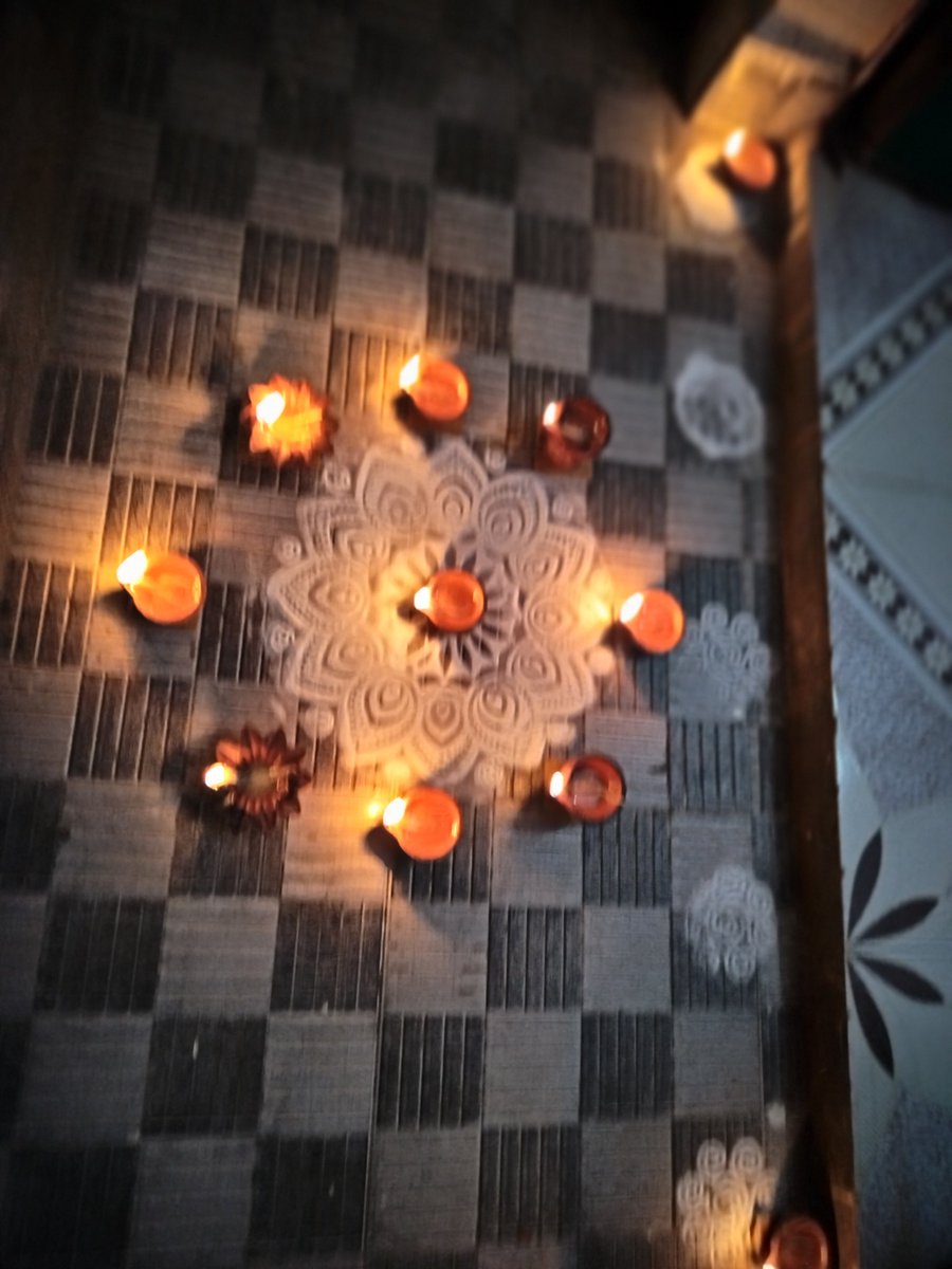 udayanah's tweet photo. रामो रामो राम इति प्रजानामभवन् कथाः।
रामभूतं जगदभूद् रामे राज्यं प्रशासति॥
(रामायणम् 6.131.103) @vnvbht https://t.co/Sl3dQfBmK9