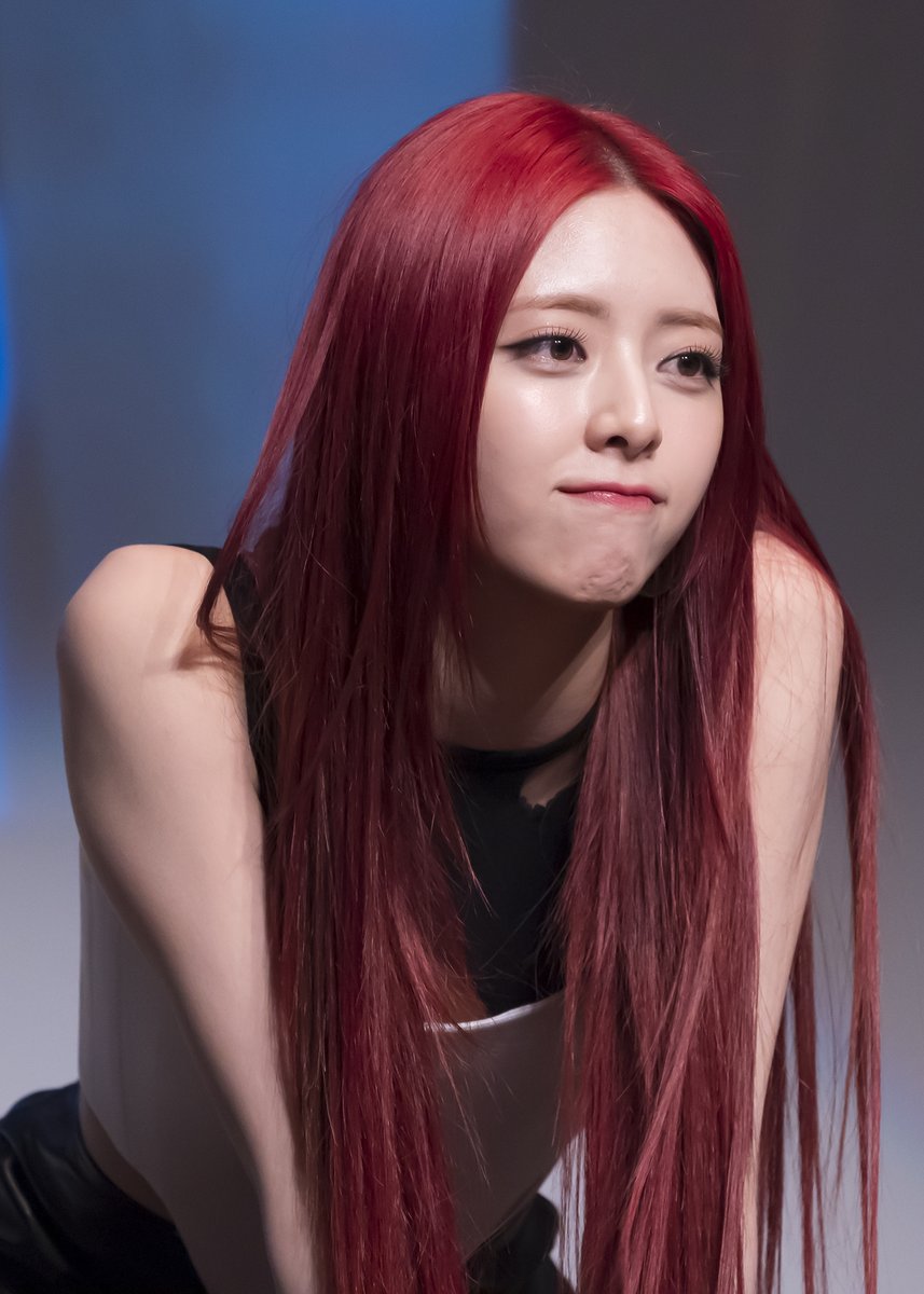 ITZY_PAN's tweet photo. 240118 
#있지 #ITZY #유나 #YUNA https://t.co/LrrZIRG7V2