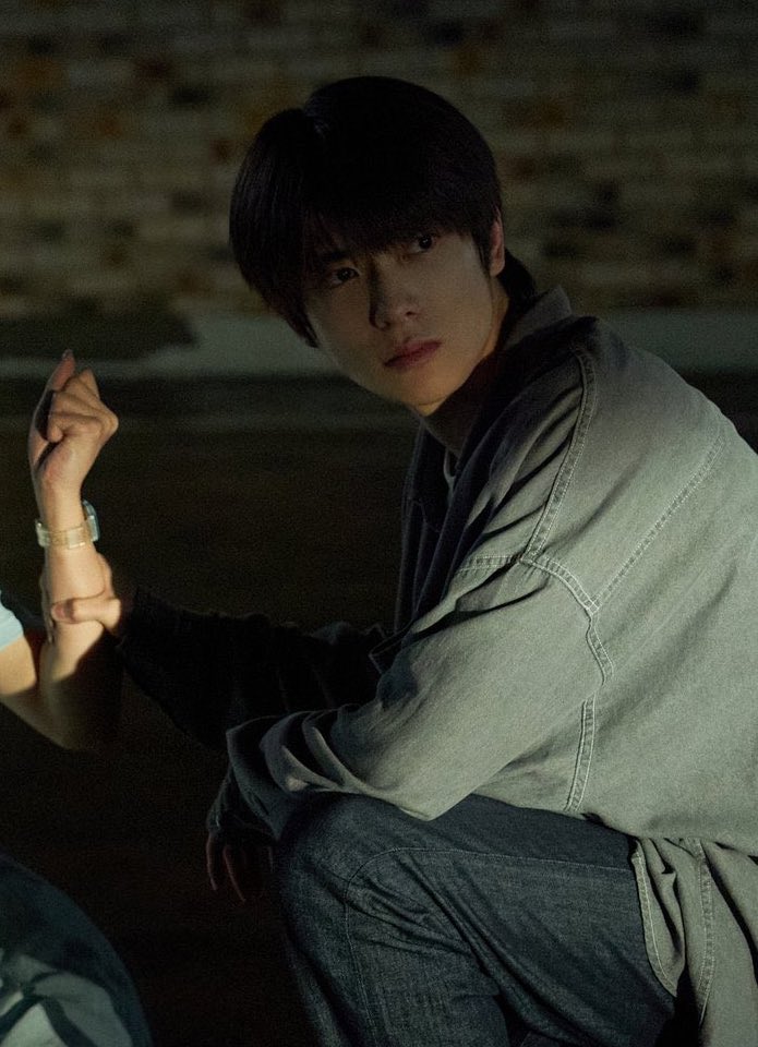 97sjaeh's tweet photo. feliz pq ya salió una primer imagen de la película 'you will die in six hours' en la que actuará jaehyun como protagonista AAAAAAAA https://t.co/mCC8F2S4Dk