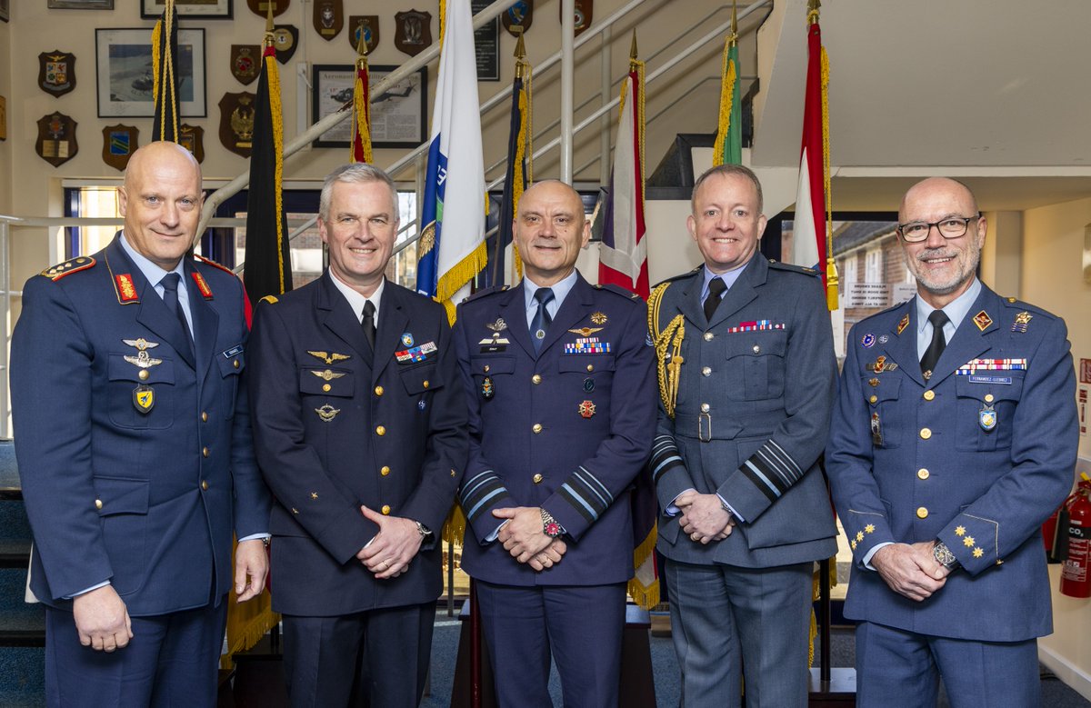 ChiefofAirStaff's tweet photo. As #EuropeanAirGroup command hands from @Kon_Luchtmacht to @Team_Luftwaffe I was delighted to welcome Lt Gen Ingo Gerhartz to EAG HQ at @RAFHighWycombe and give my utmost thanks to Lt Gen @AndreSteur for his tenure. #StrongerTogether https://t.co/jzTevAChVc