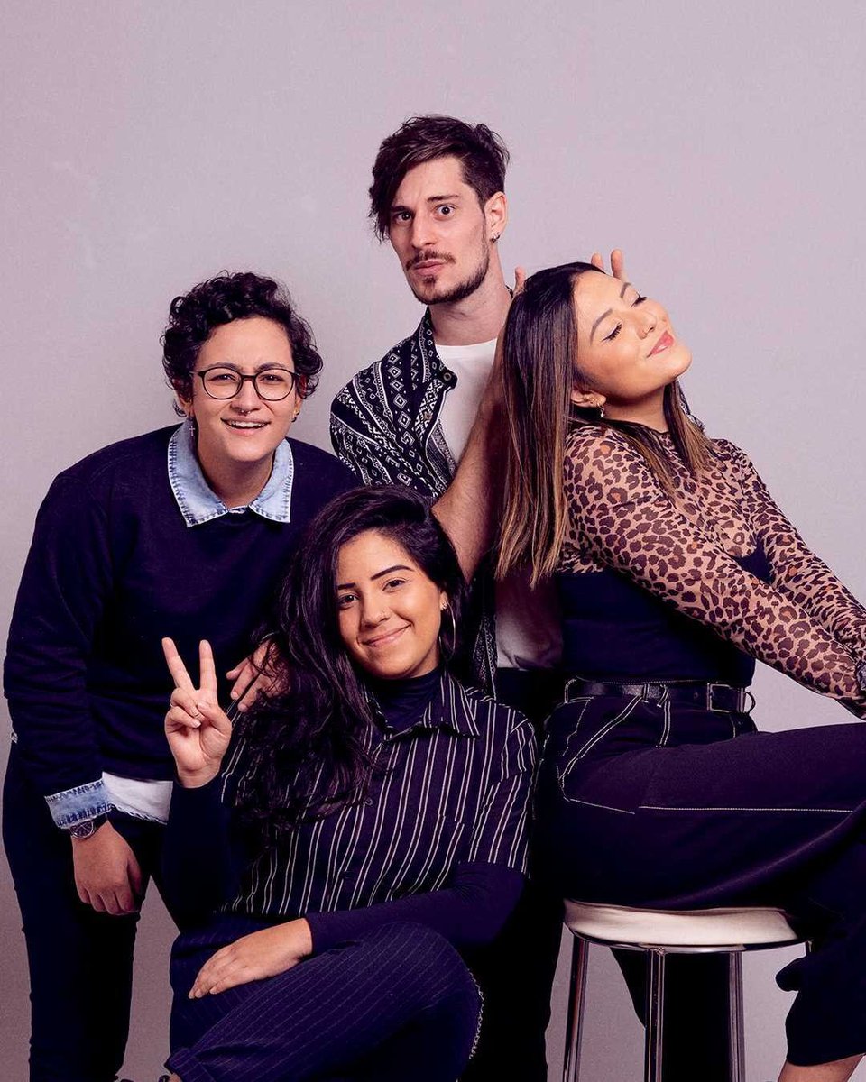 areiaav's tweet photo. Dá pra acreditar que já tem DOIS ANOS que lançamos “Nada Ajuda A Gente”? Ela foi o nosso primeiro lançamento de 2021 e mais tarde entrou pro nosso aclamado EP “Voltar ao Mundo”. 💚 Quem aí é dessa época? 🚀 https://t.co/6SSzgew6Y3