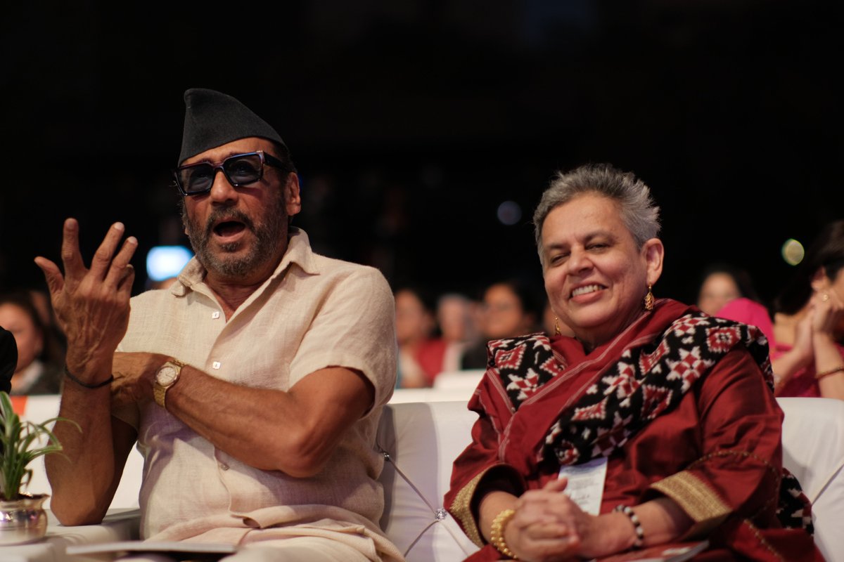 imOR13N's tweet photo. Went to @KalaGhodaArt Fest opening and shot @anandmahindra and @bindasbhidu ✨ https://t.co/ETnJfzK6jo