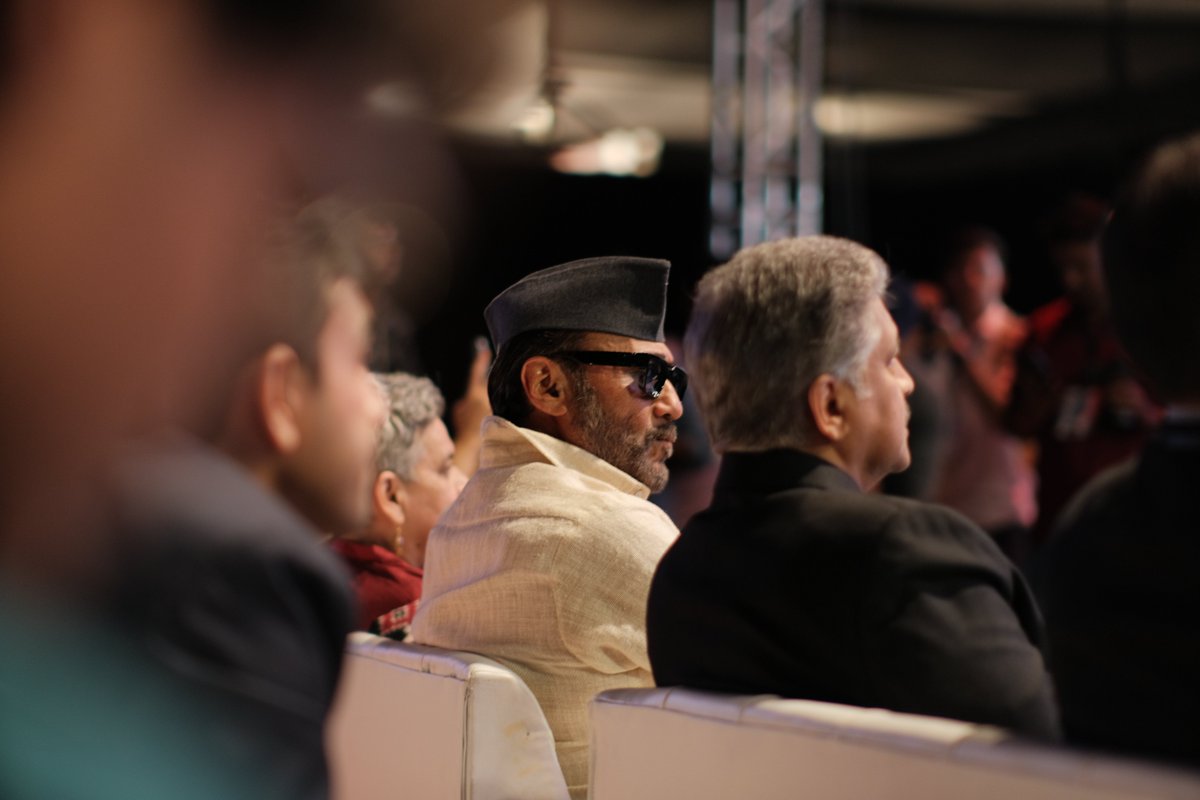 imOR13N's tweet photo. Went to @KalaGhodaArt Fest opening and shot @anandmahindra and @bindasbhidu ✨ https://t.co/ETnJfzK6jo