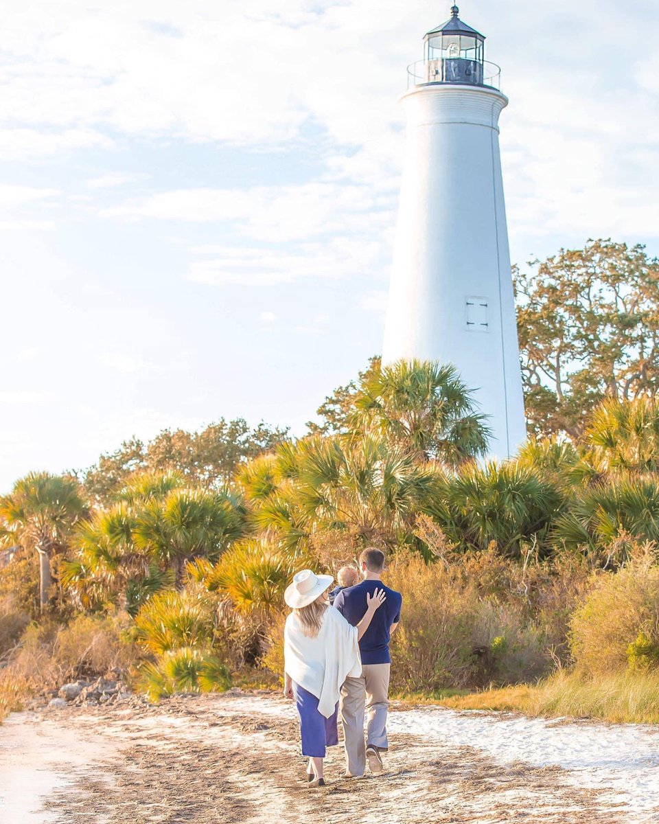 YoppToTheTop's tweet photo. I’m so proud to raise my boys in the #SunshineState! ☀️ It’s hard to believe we’ll be a family of four by the afternoon. 

Thank you God for blessing my little family once more. Here’s to #TeamMeros #PartyOfFour! 

💙🩷🩵🩵 https://t.co/CKy6iYP4m1