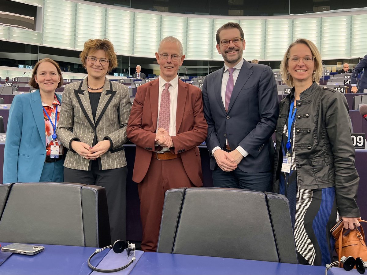 Vandaag aanwezig bij de eerste plenaire zitting van de Parlementaire Assemblee van de Raad van Europa in 2024 <a href="/PACE_News/">PACE</a> in Straatsburg: Rian Vogels, Tiny Kox en <a href="/CasparvdBerg/">Caspar van den Berg</a>, allen Leden van de <a href="/EersteKamer/">Eerste Kamer der Staten-Generaal</a>