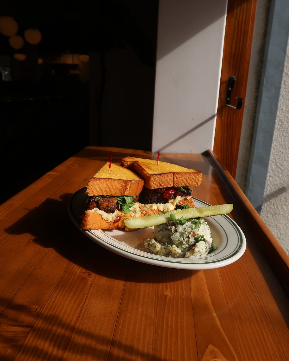 Sun-kissed sandwiches by the window – because even our food knows how to strike a pose in the perfect lighting! ☀️🥪